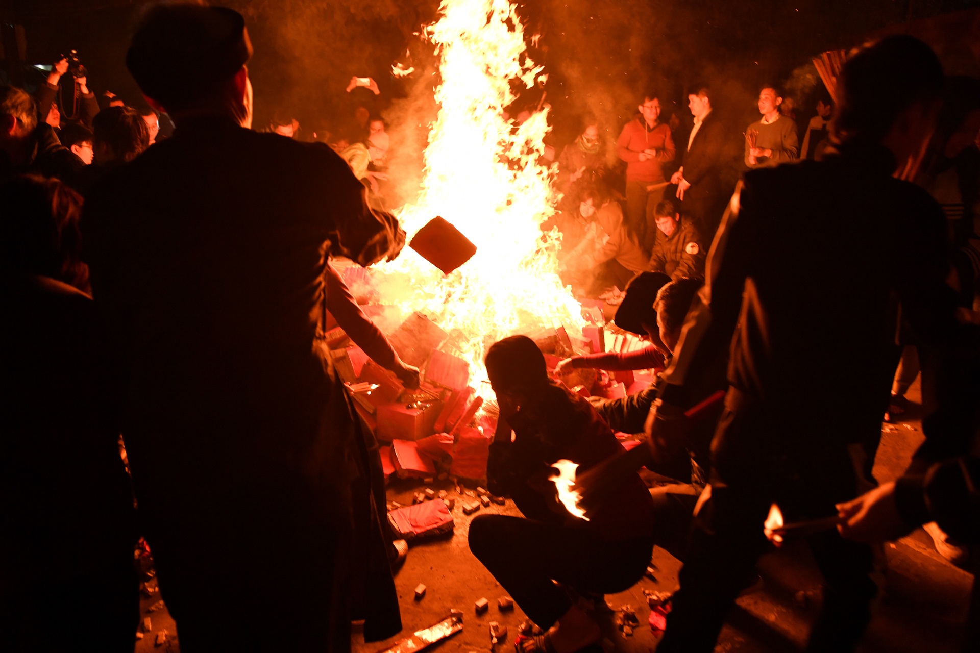 đốt vàng mã ảnh 33 dot vang ma anh 33