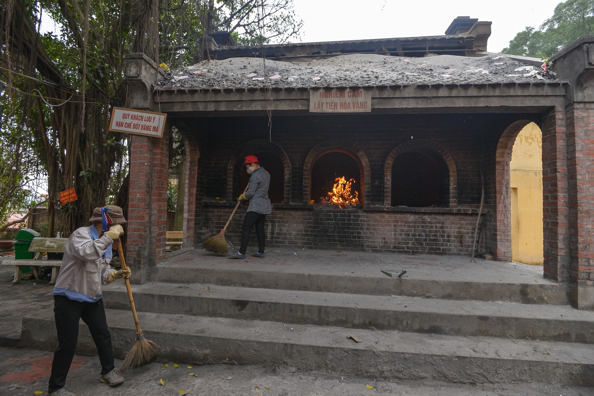 Den Ba Chua Kho anh 3