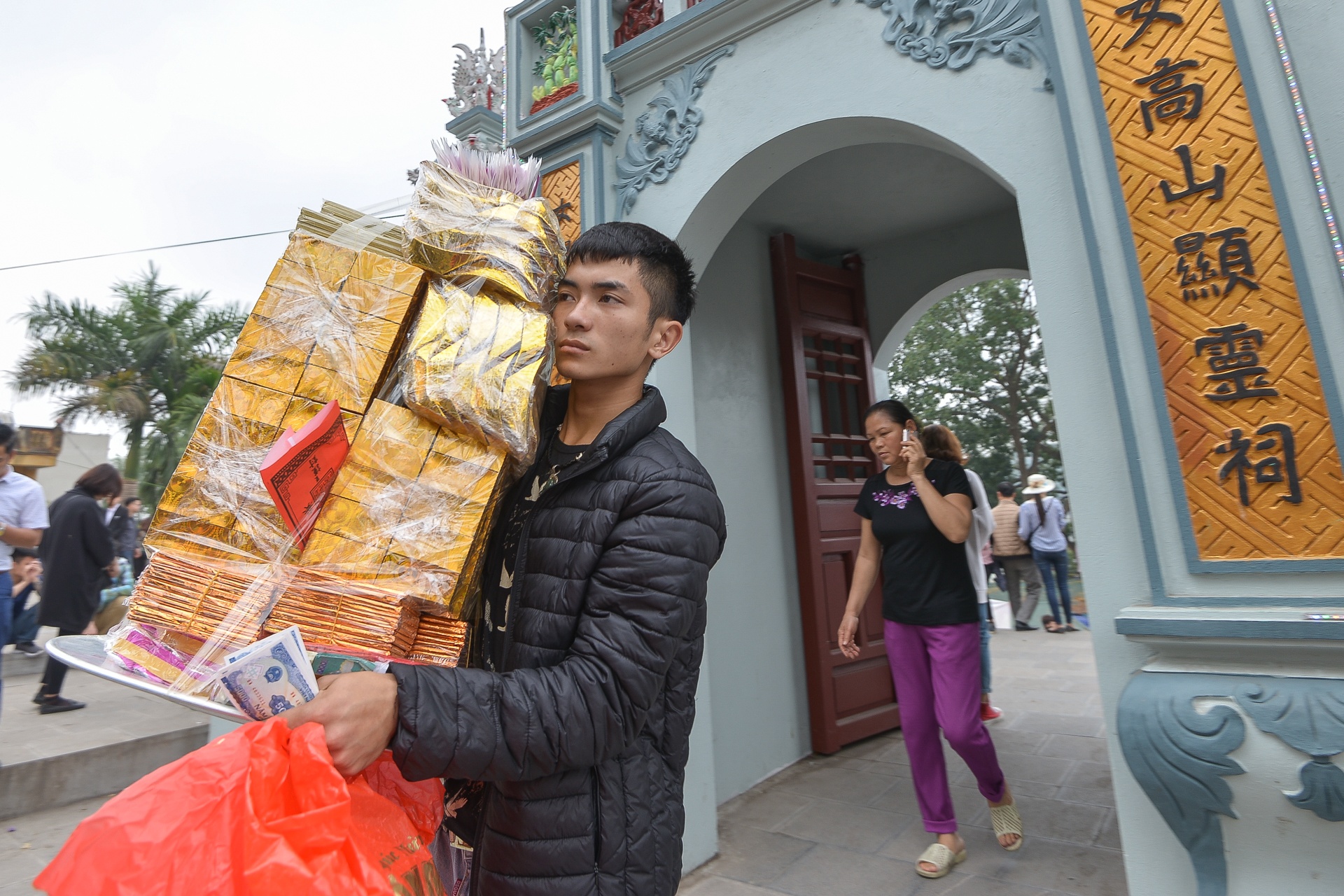 Den Ba Chua Kho anh 8