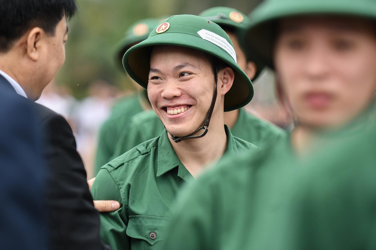 cử nhân nhập ngũ ảnh 24 cu nhan nhap ngu anh 24