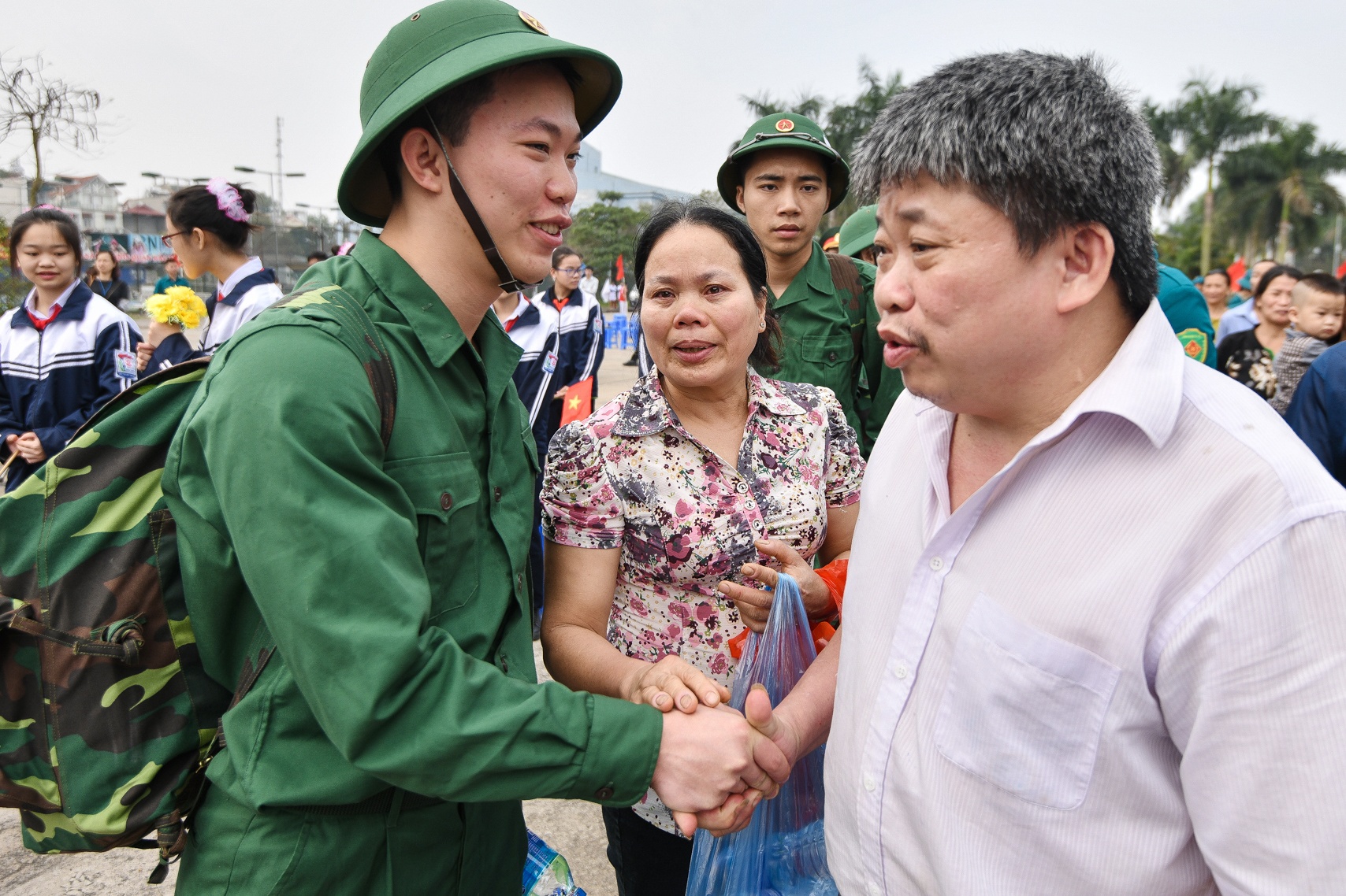 cử nhân nhập ngũ ảnh 33 cu nhan nhap ngu anh 33