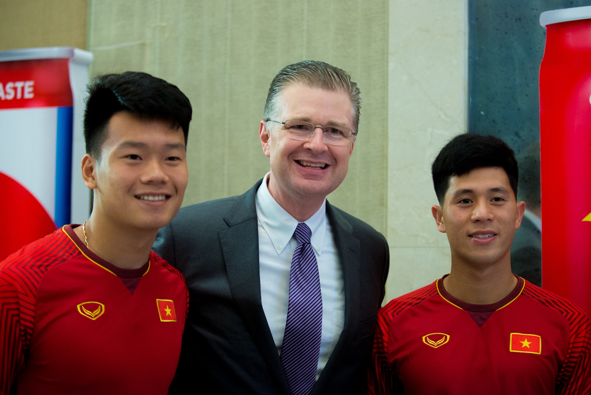 VFF co doi tac moi anh 1