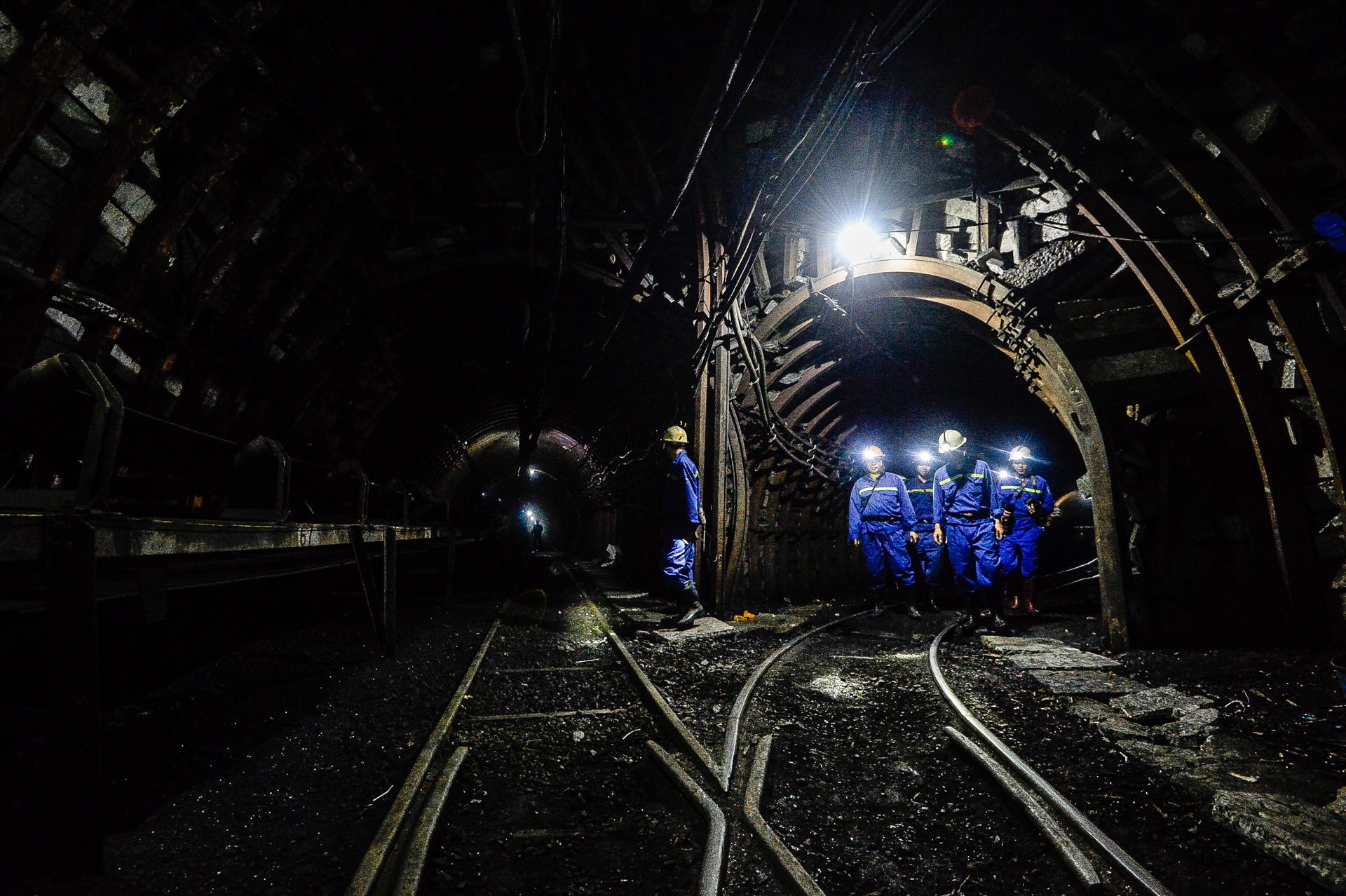 cuoc song nguoi tho mo anh 2