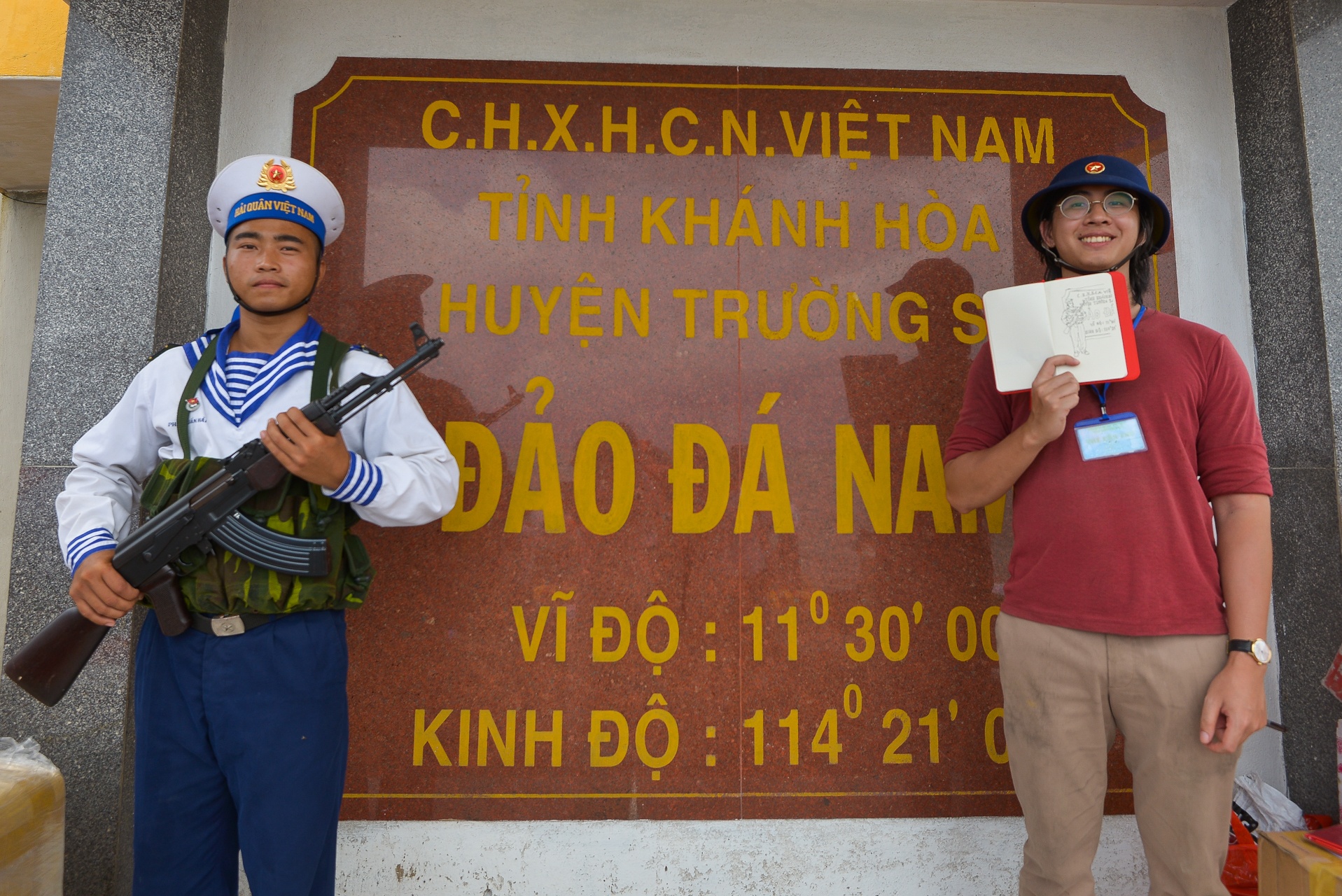 kieu bao tham Truong Sa va nha gian DK1 anh 6