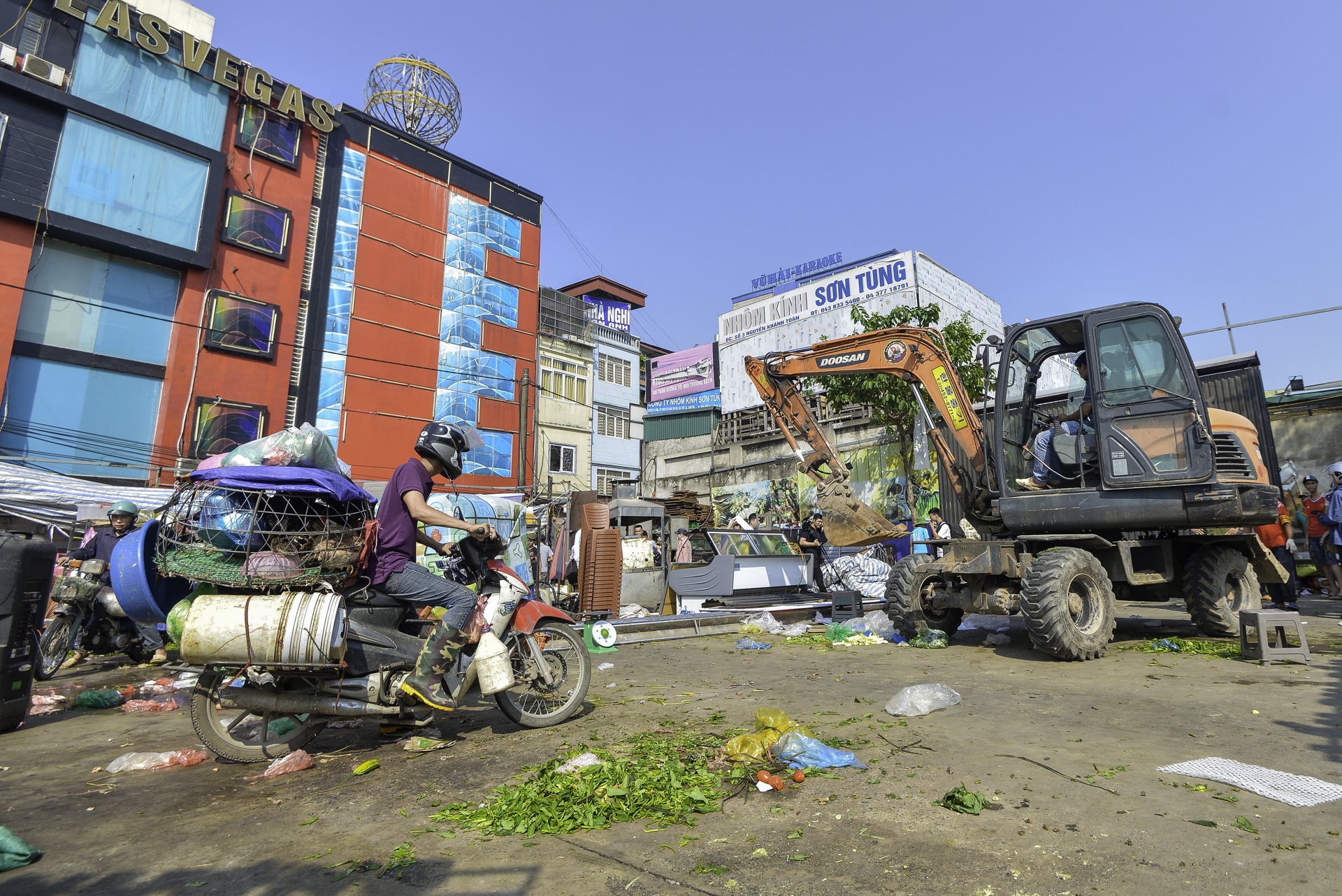 cuong che pha do cac cong trinh vi pham tai muong Nghia Do anh 1