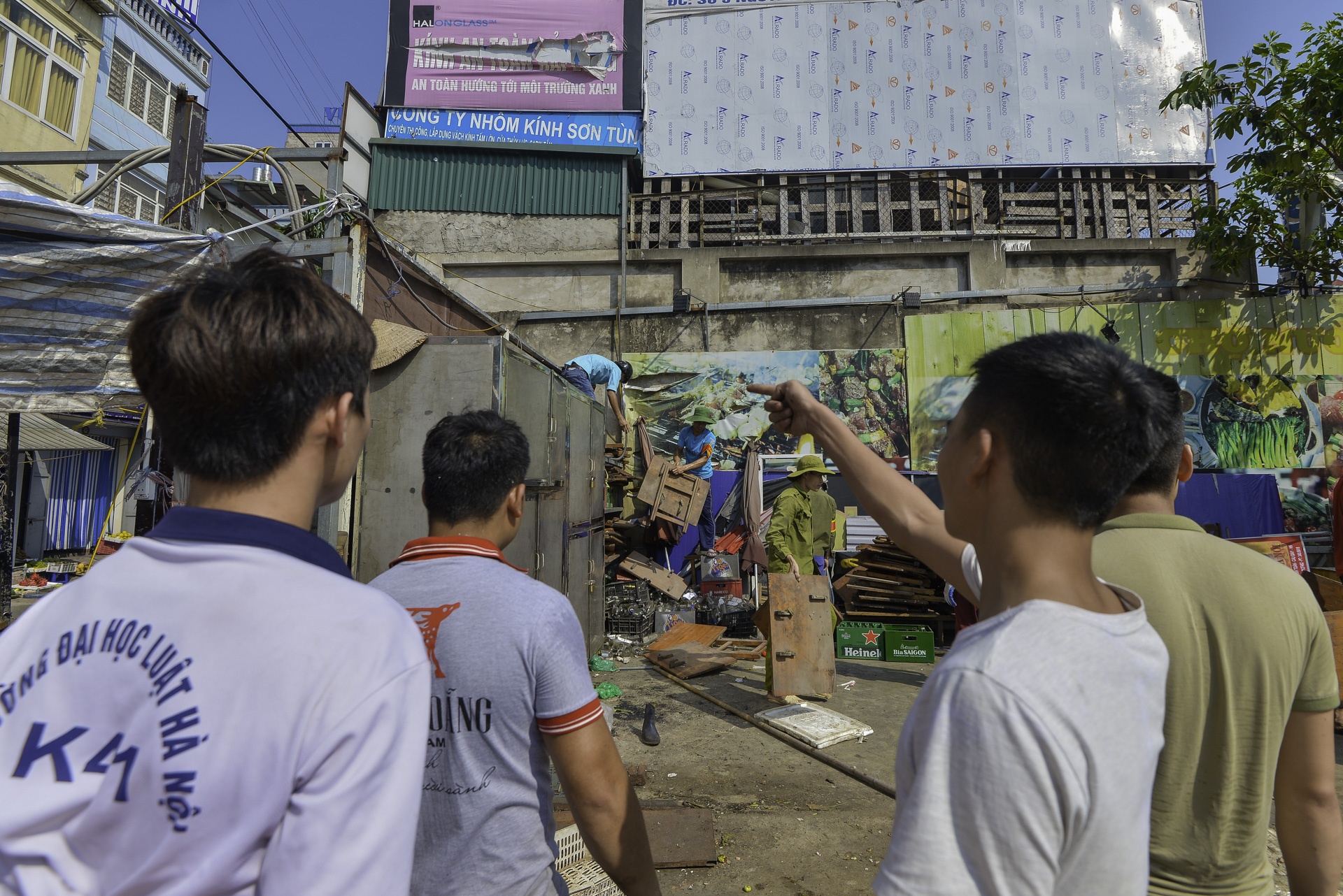 cuong che pha do cac cong trinh vi pham tai muong Nghia Do anh 6
