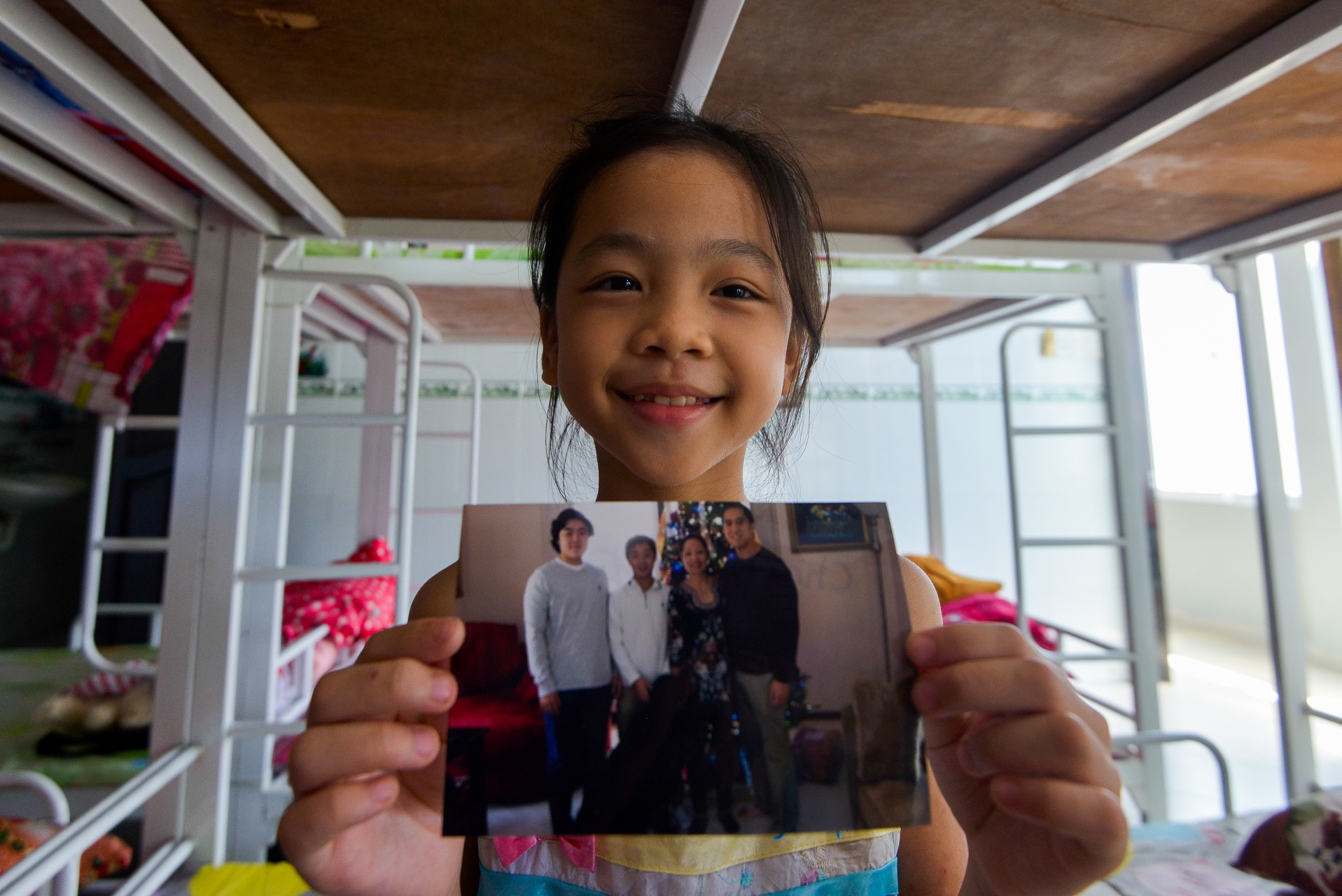 nguoi dan ong chon cat thai nhi anh 24