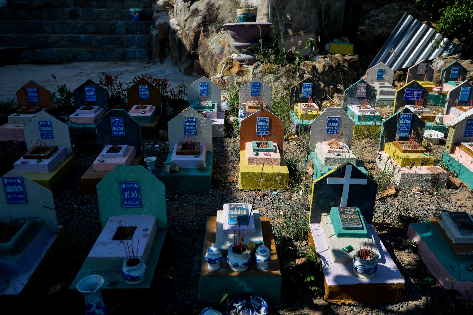 nguoi dan ong chon cat thai nhi anh 33