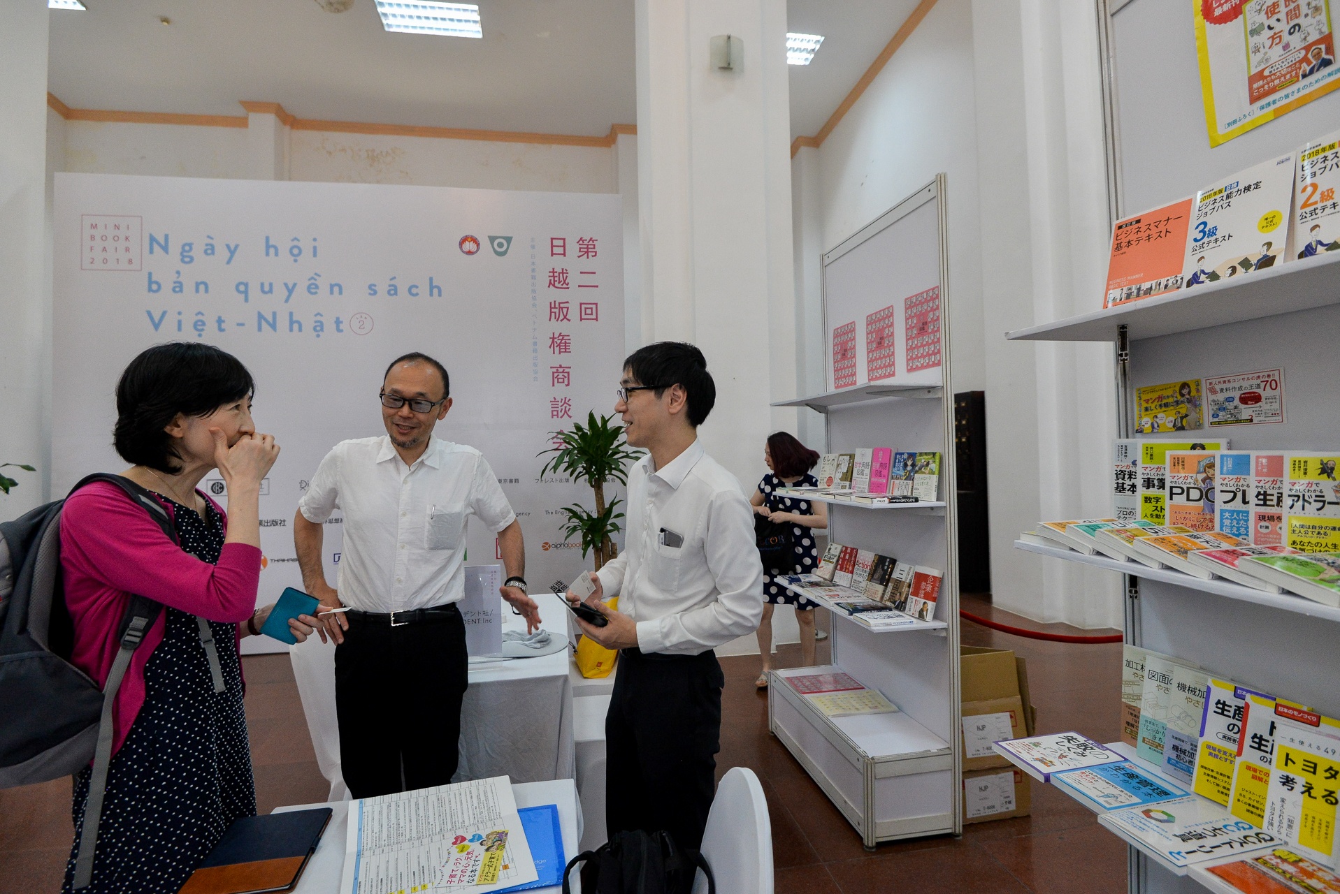 ngay hoi sach ban quyen Viet Nam - Nhat Ban anh 4