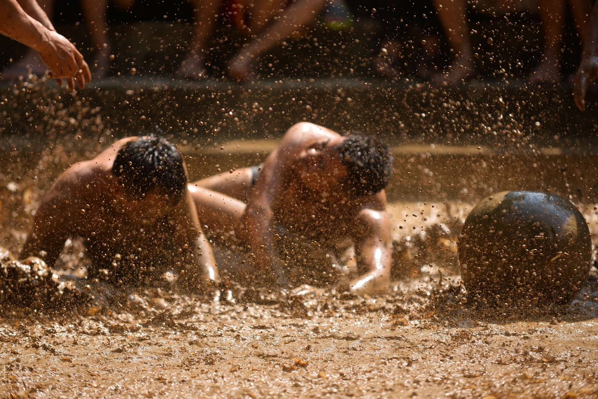 le hoi vat cau bun lang Van anh 12