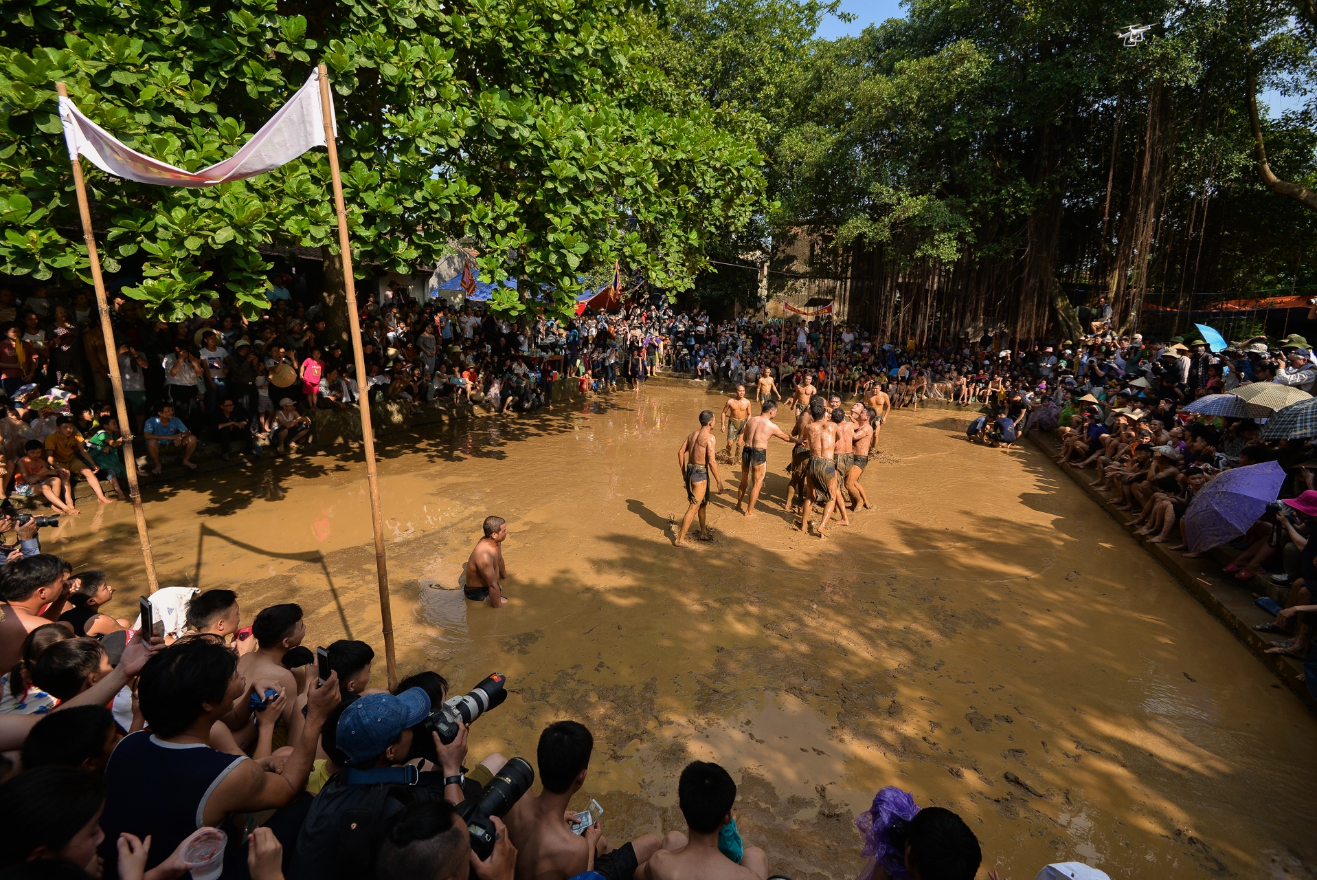 le hoi vat cau bun lang Van anh 1