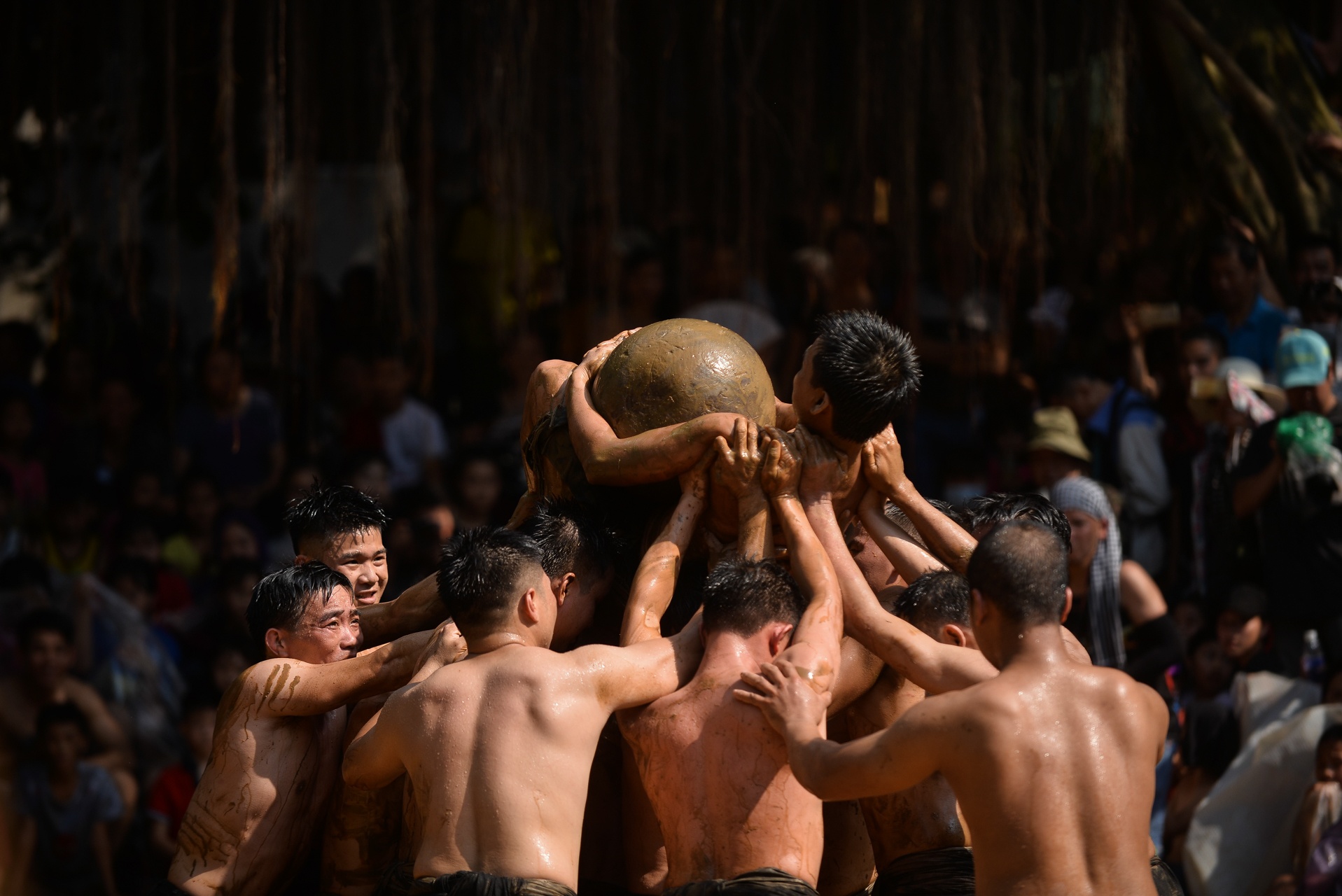 le hoi vat cau bun lang Van anh 9