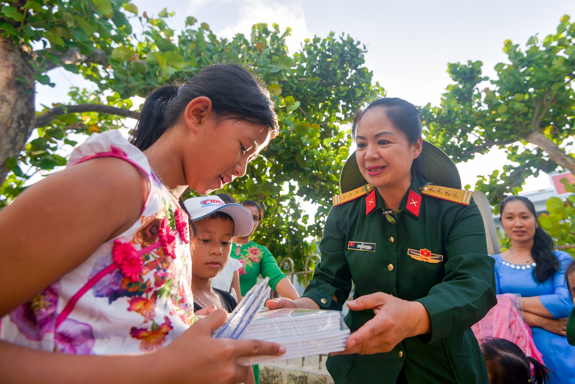nhung dua tre o Truong Sa anh 17