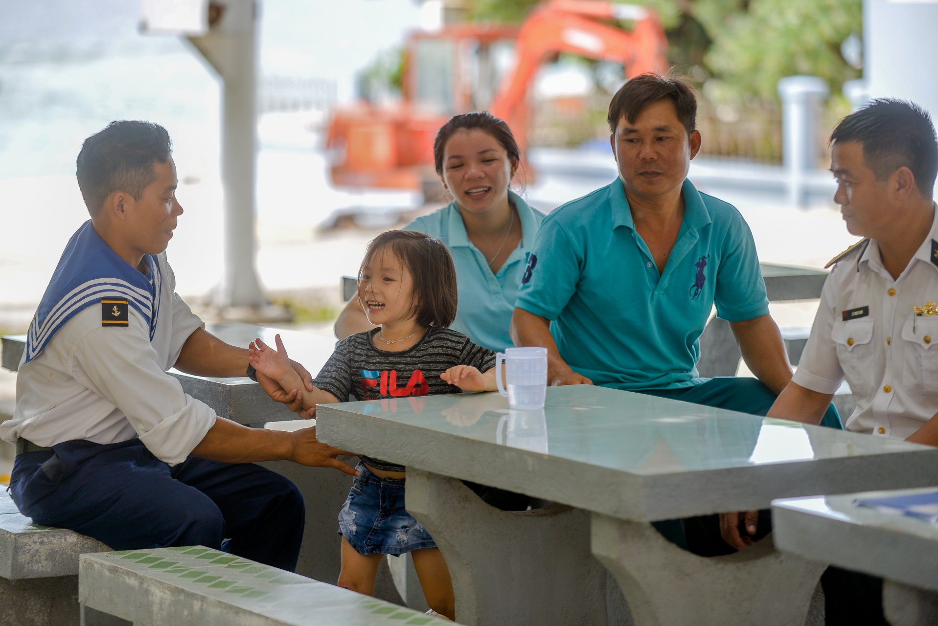 nhung dua tre o Truong Sa anh 19