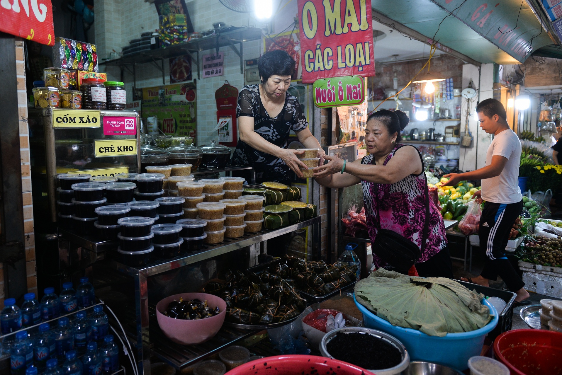 mua le cung ngay Tet Doan Ngo anh 6
