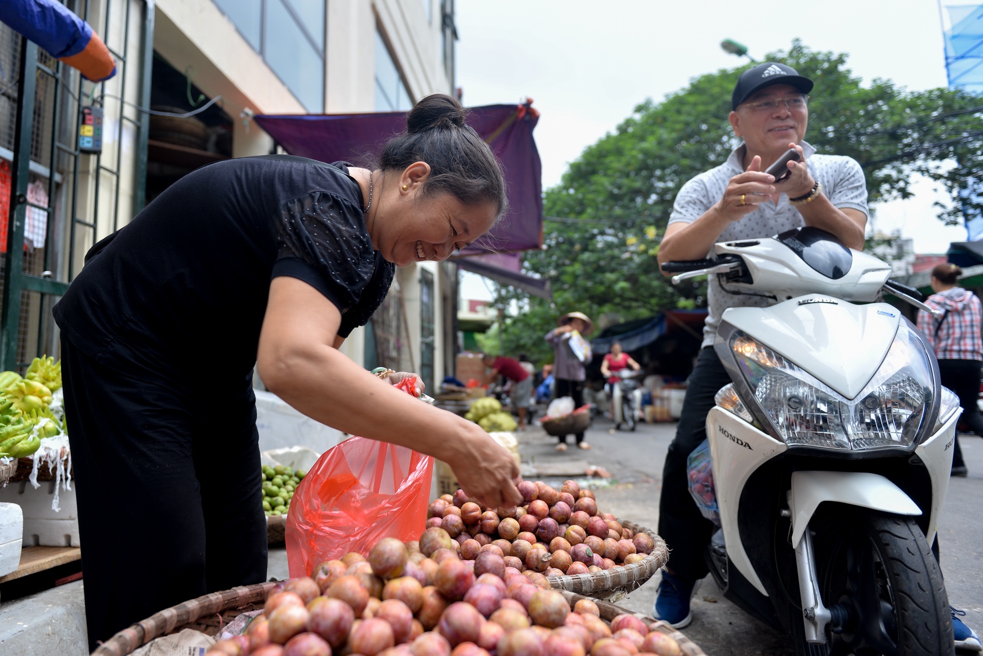 mua le cung ngay Tet Doan Ngo anh 9