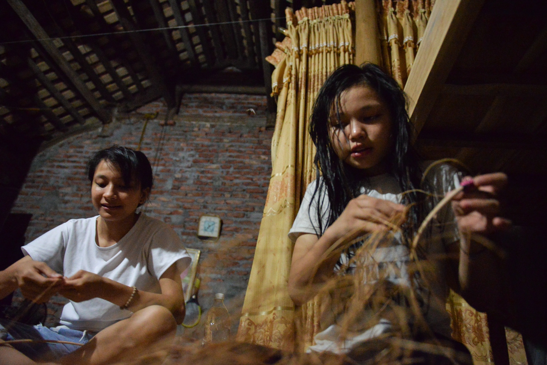 uoc mo thoat ngheo cua co gai 18 tuoi anh 15