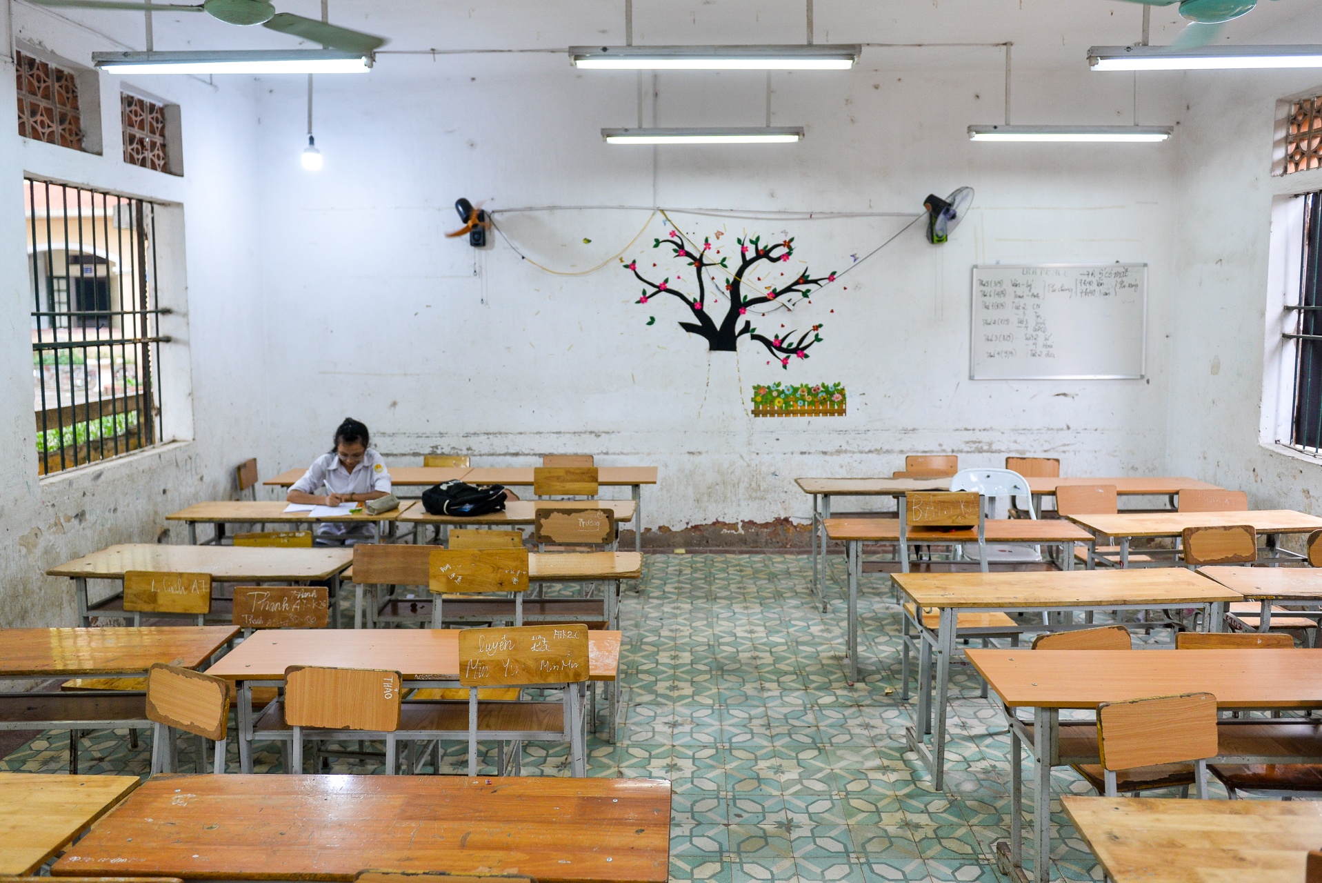 uoc mo thoat ngheo cua co gai 18 tuoi anh 18