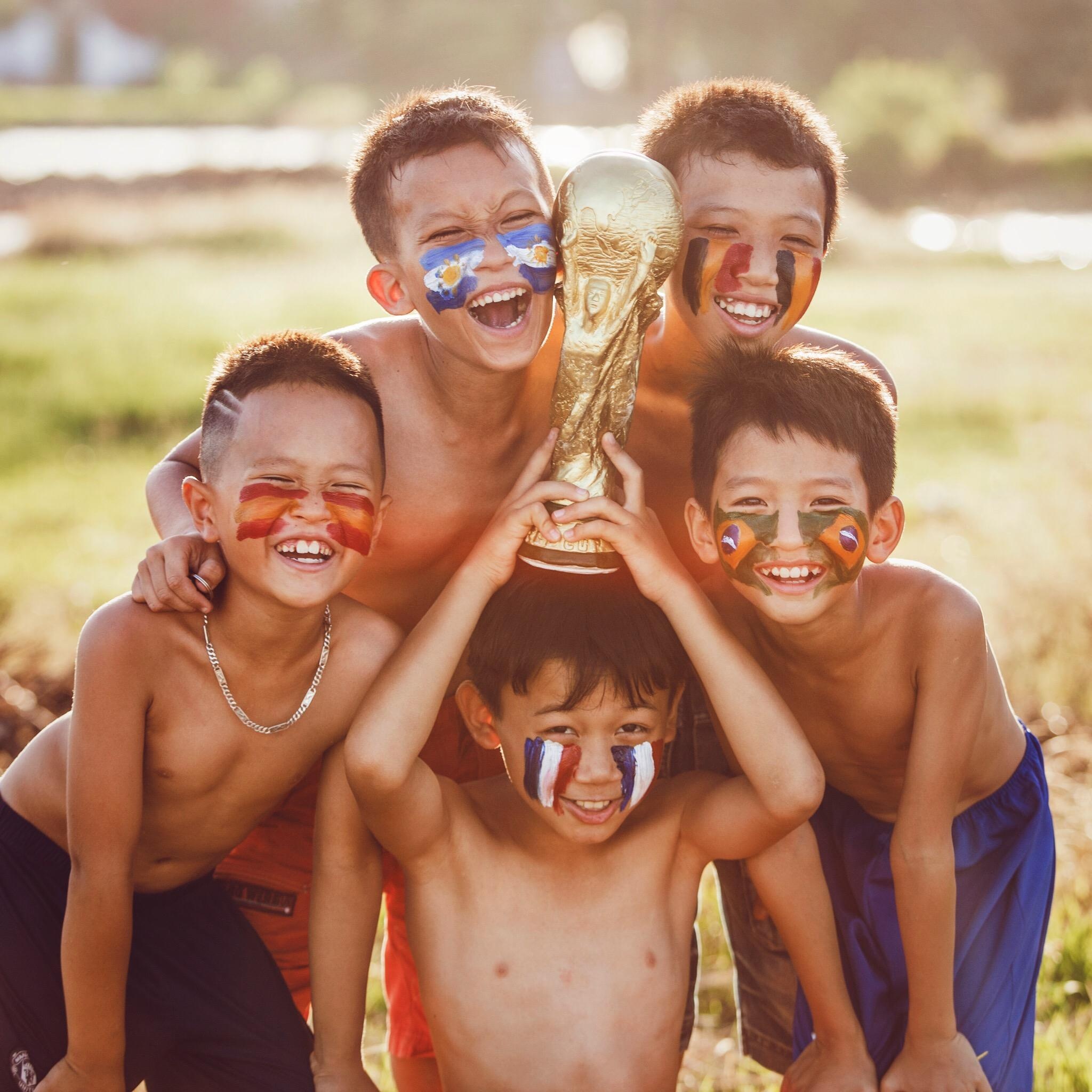 world cup ve tren lang que anh 3