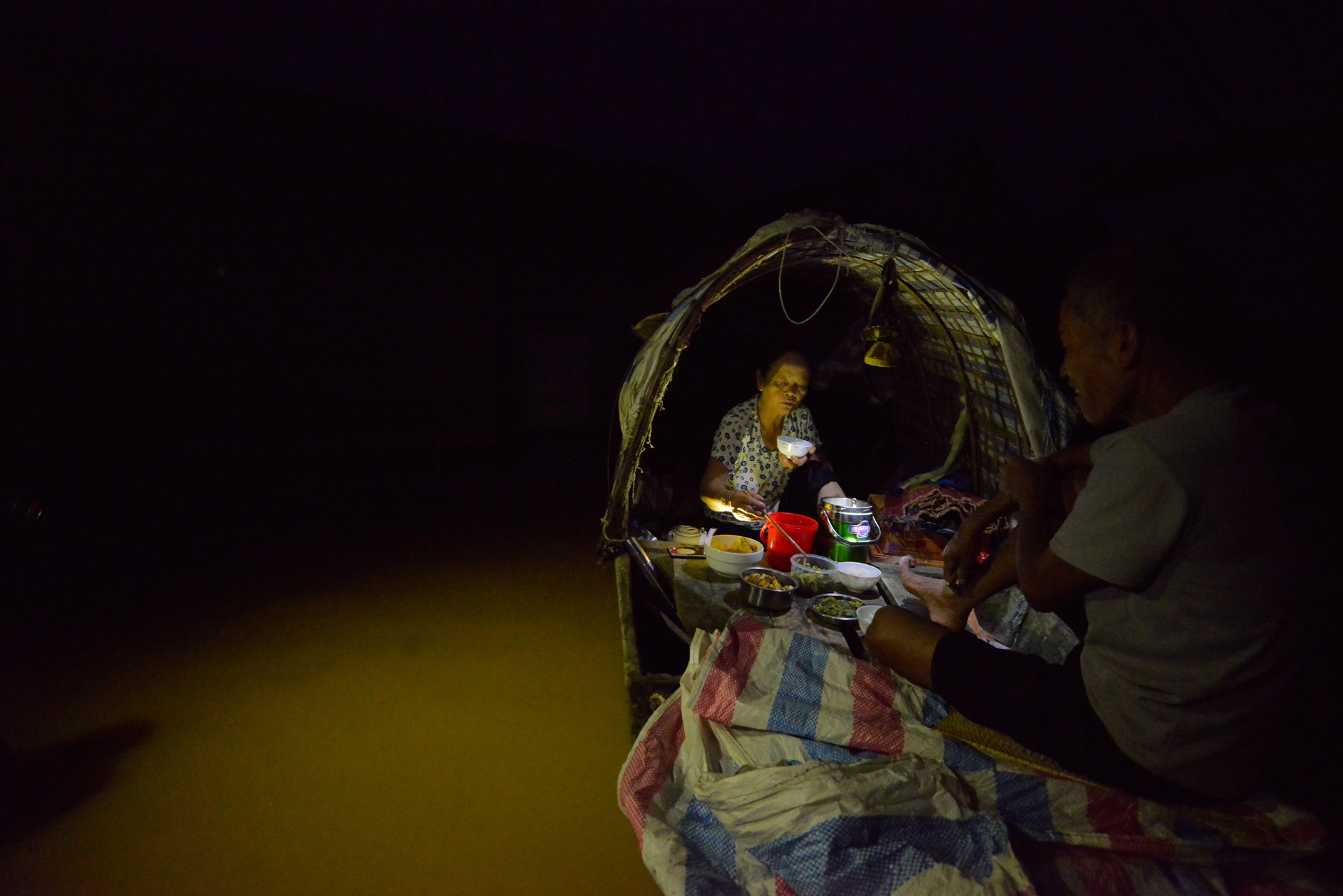 ngap nha cua do nuoc lu anh 12