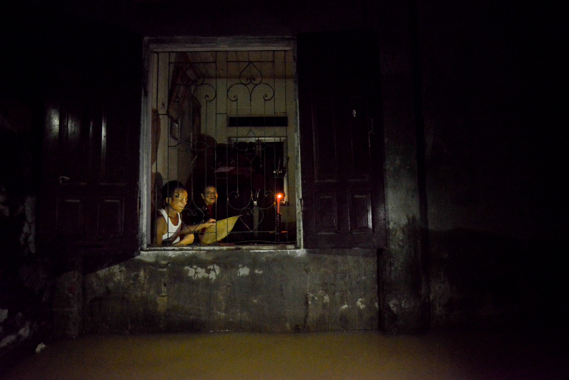 ngap nha cua do nuoc lu anh 13