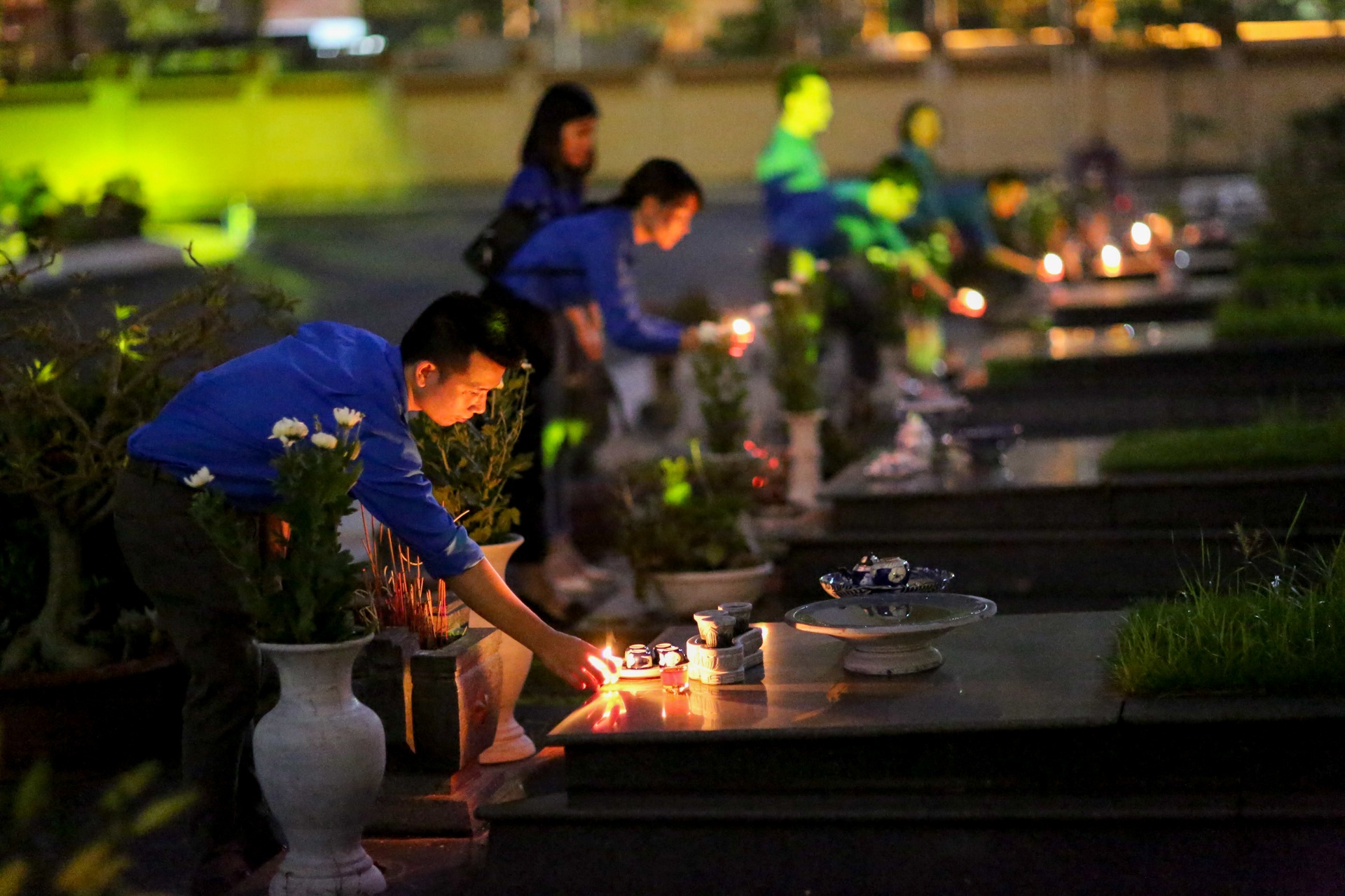 vieng nghia trang liet sy anh 12