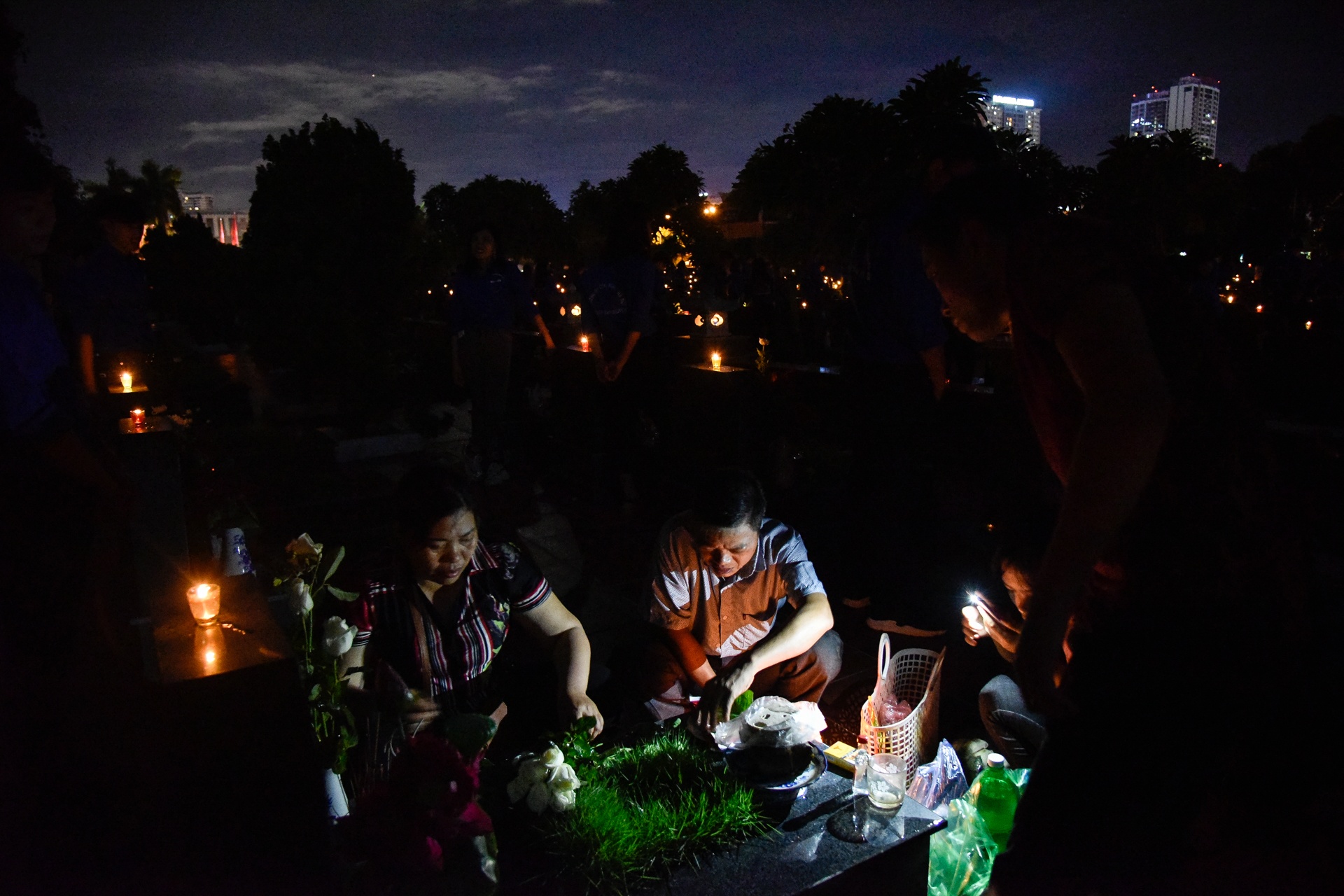 vieng nghia trang liet sy anh 8