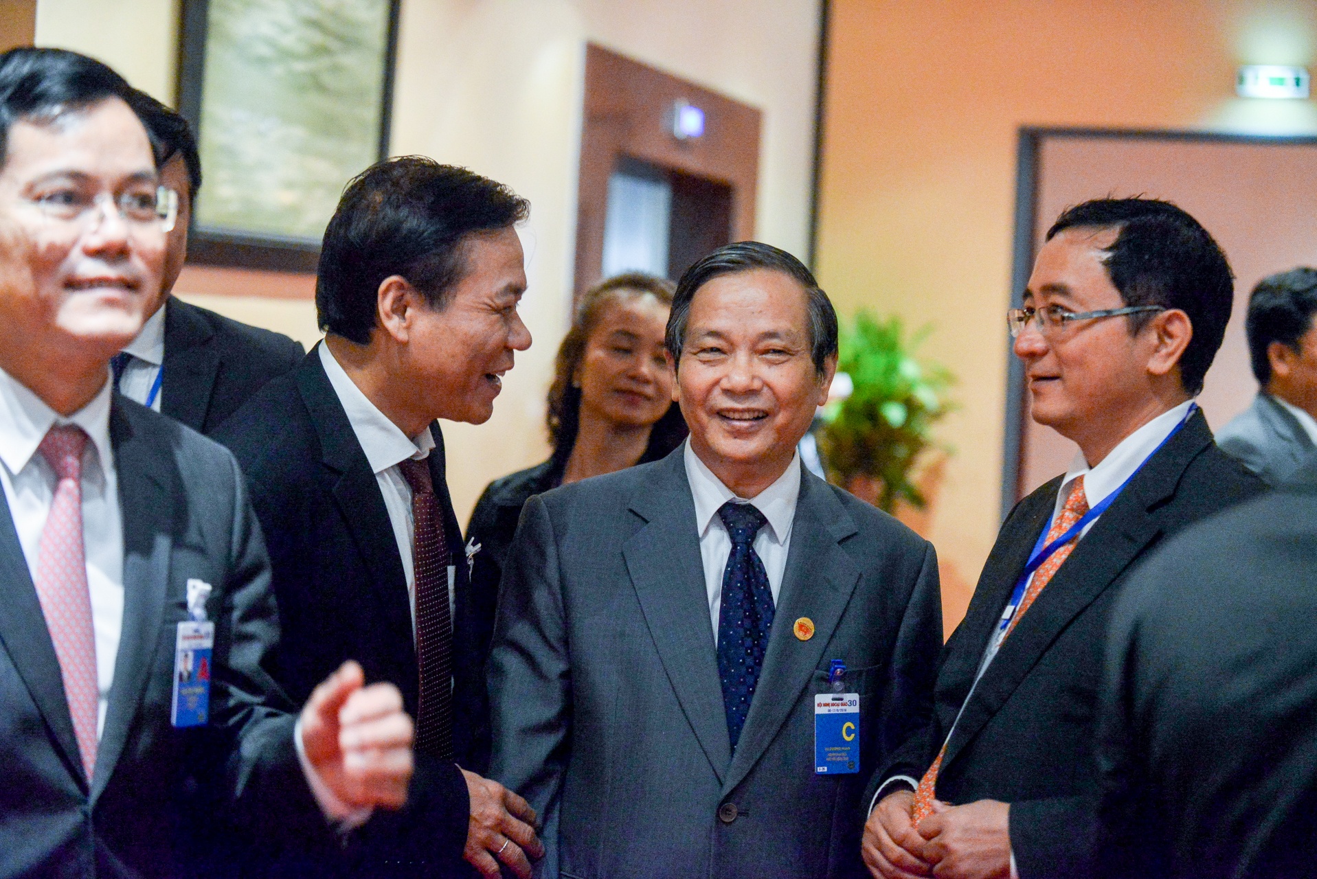 Lanh dao Dang du Hoi nghi Ngoai giao lan thu 30 anh 9