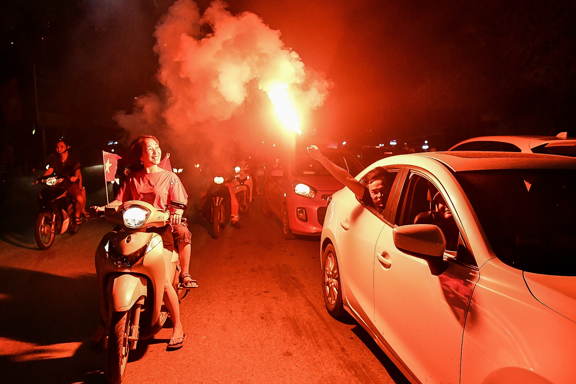 Hai Phong dot phao sang anh 16