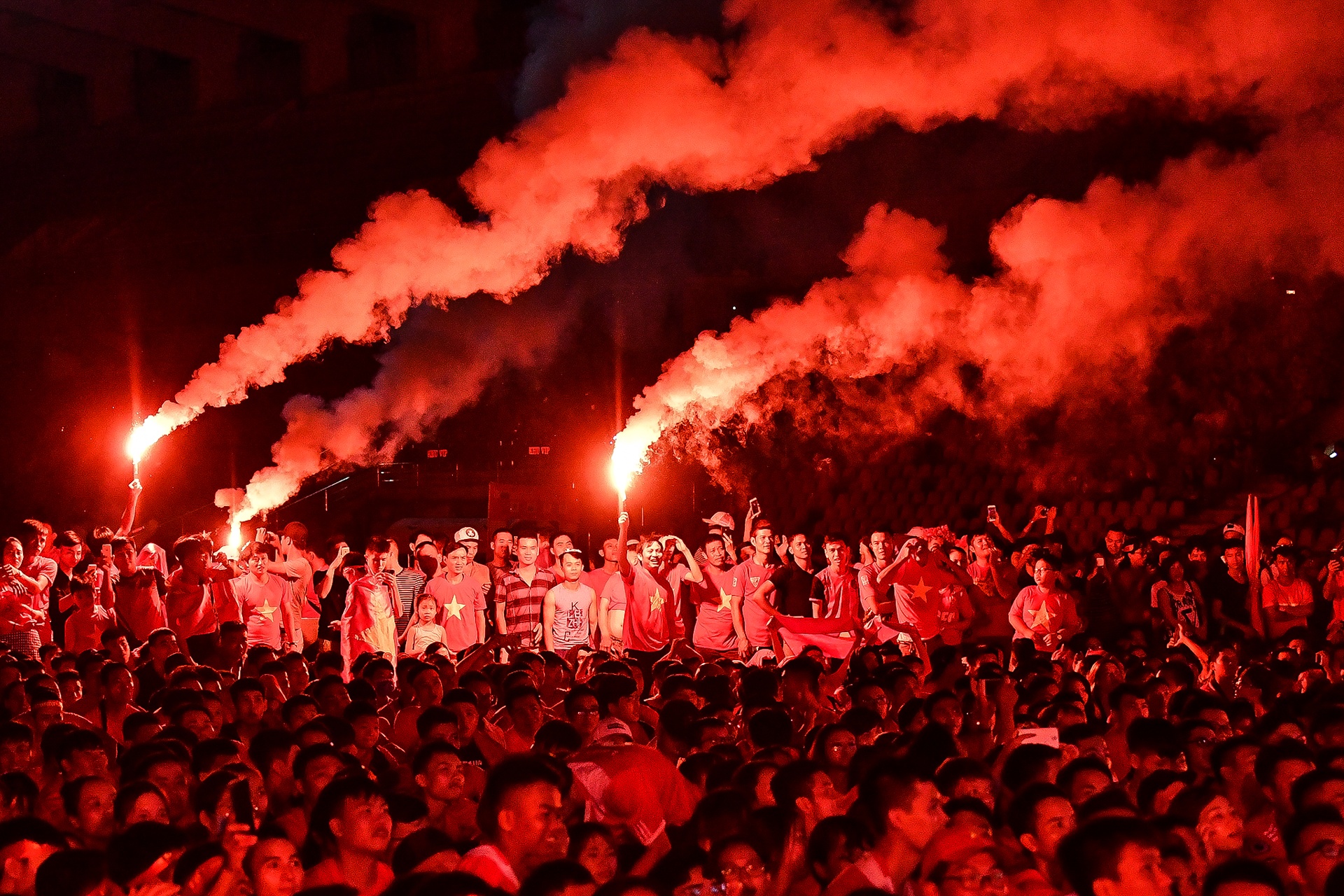 Hai Phong dot phao sang anh 8