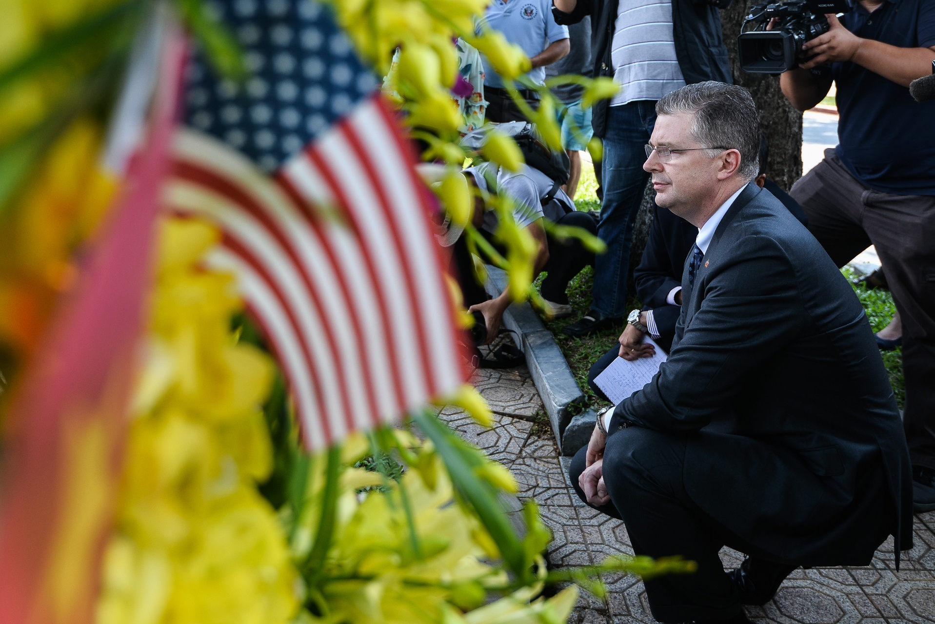 Thuong nghi si John McCain qua doi anh 4