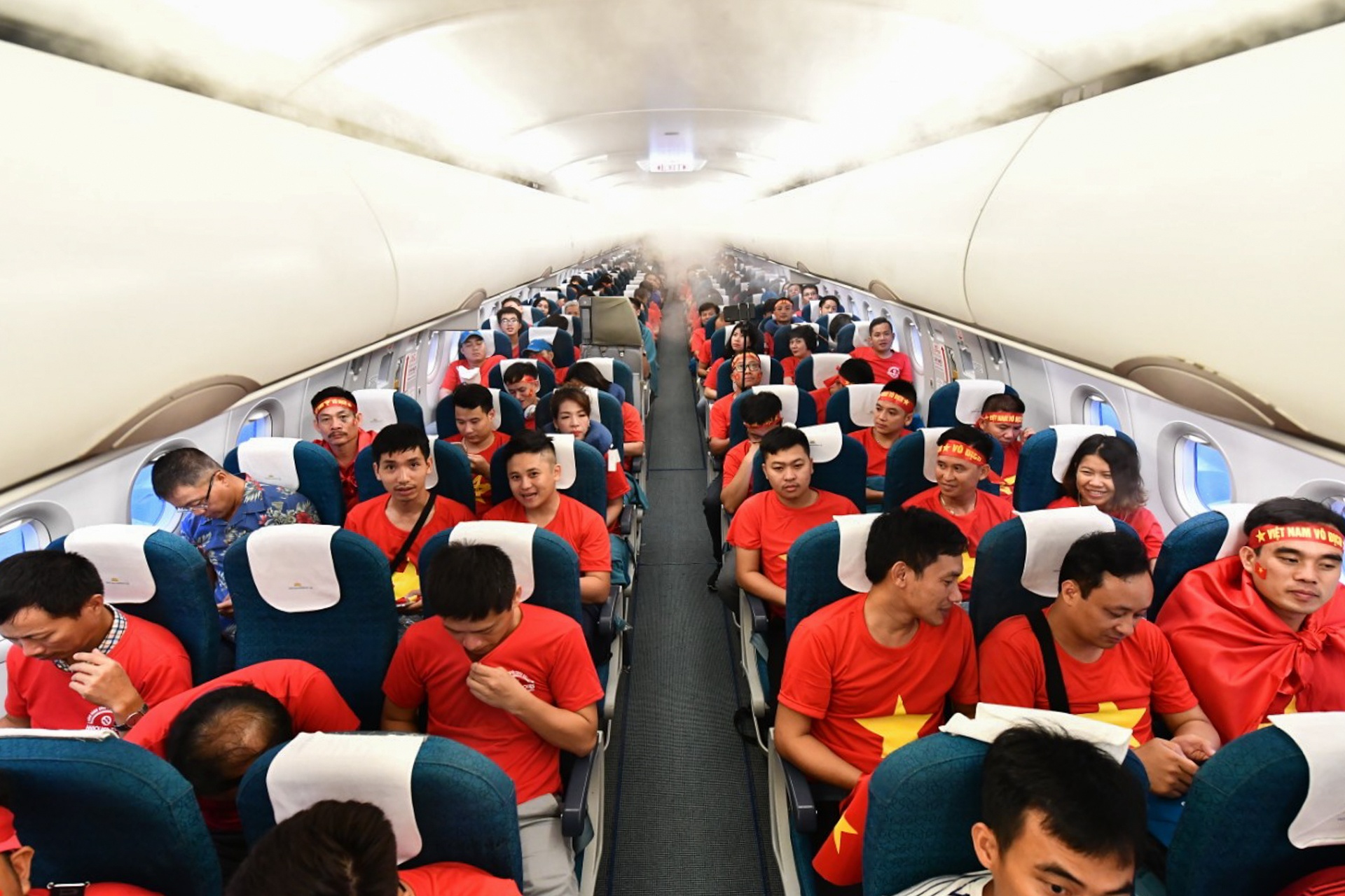 CDV Viet Nam sang Indonesia co vu doi tuyen anh 9