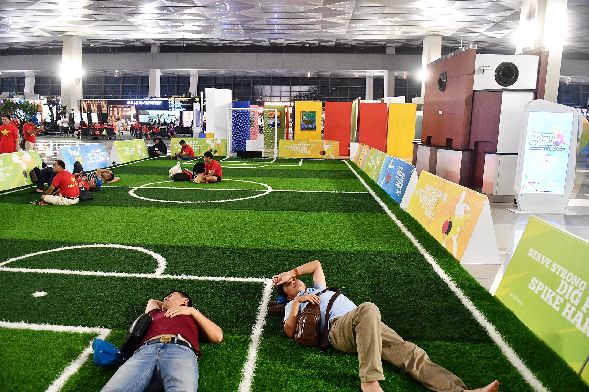 CDV Viet Nam tro ve nuoc anh 2