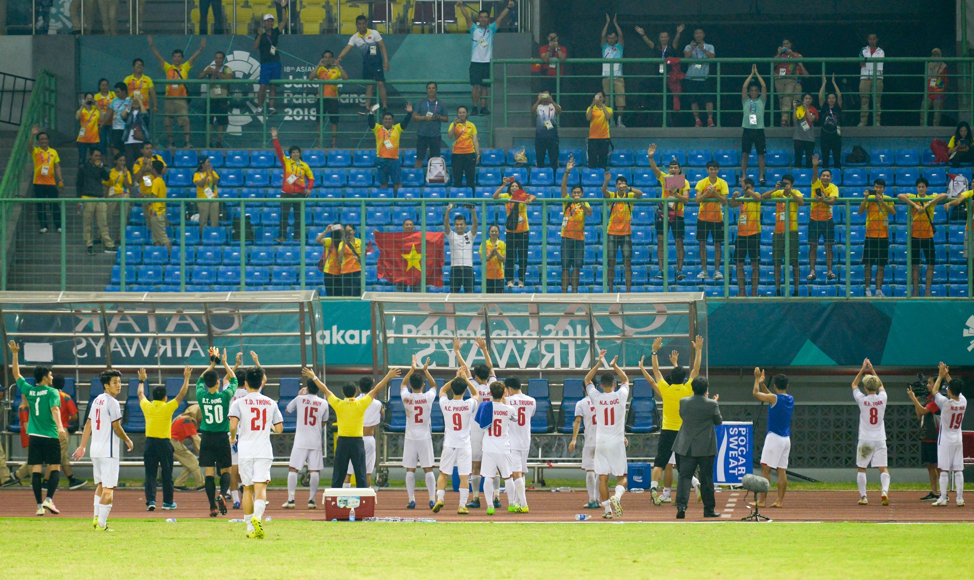 Nguoi ham mo va tuyen Olympic Viet Nam anh 40