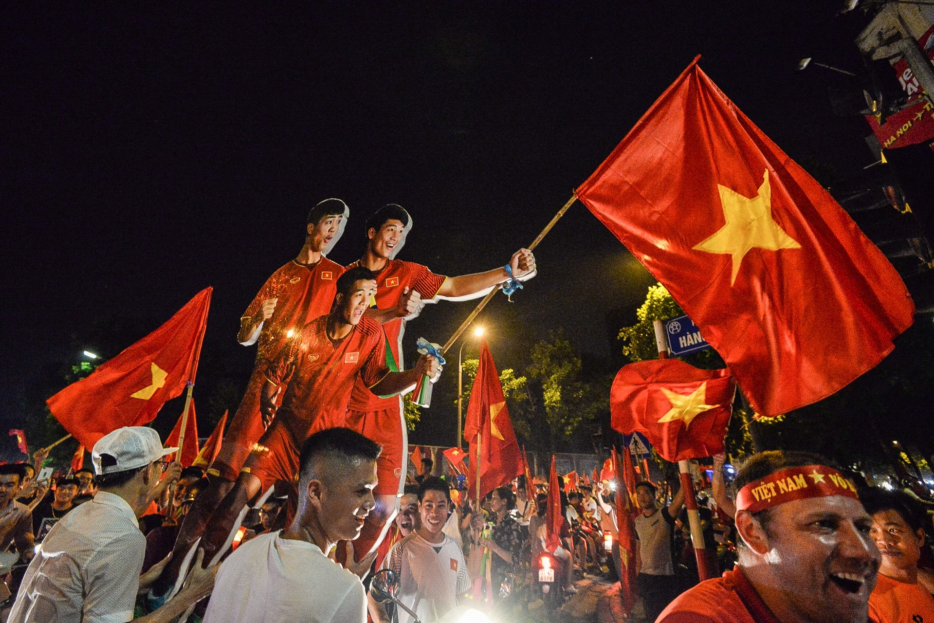 co To quoc va niem tu hao dan toc anh 29