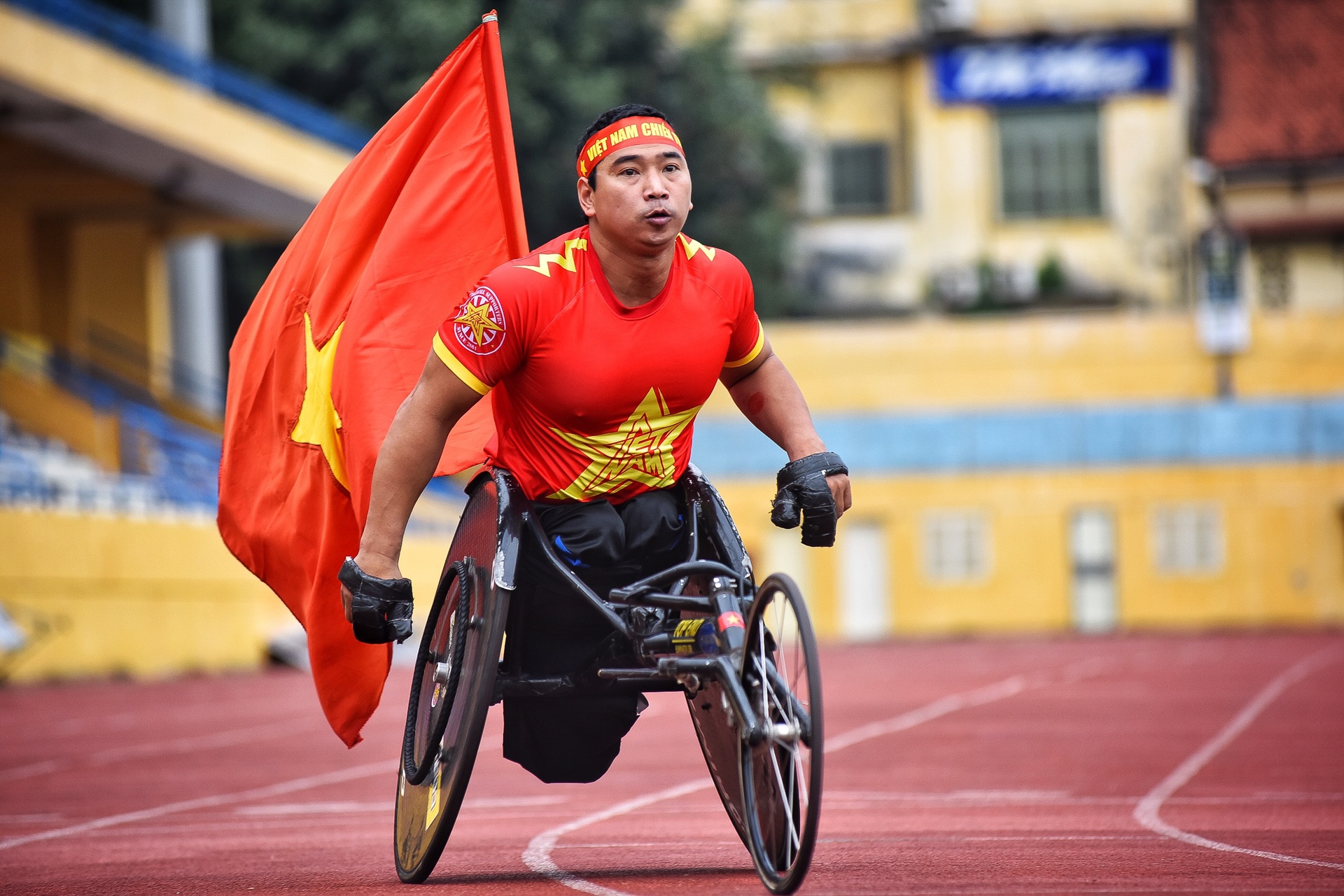 co To quoc va niem tu hao dan toc anh 34