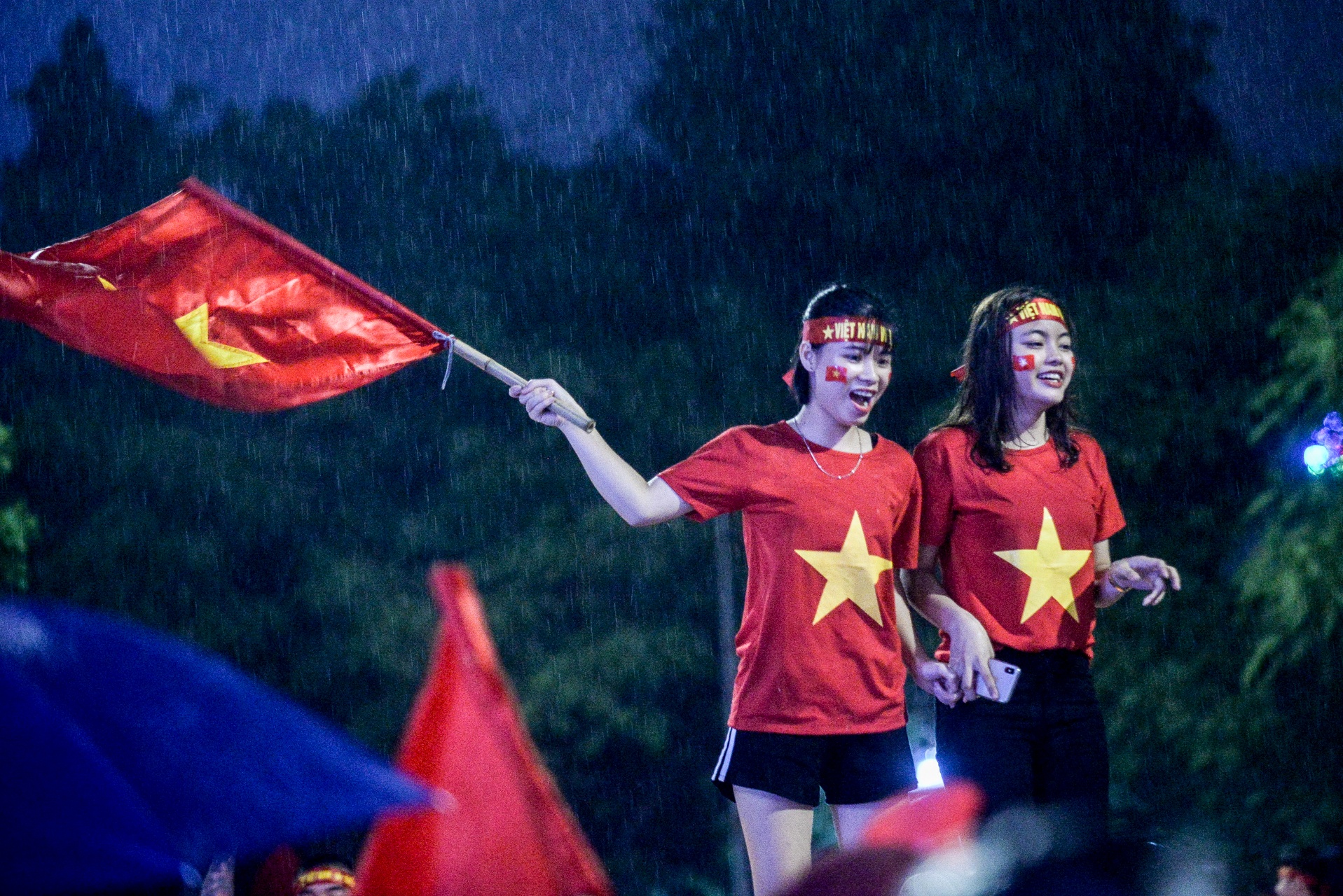 co To quoc va niem tu hao dan toc anh 30