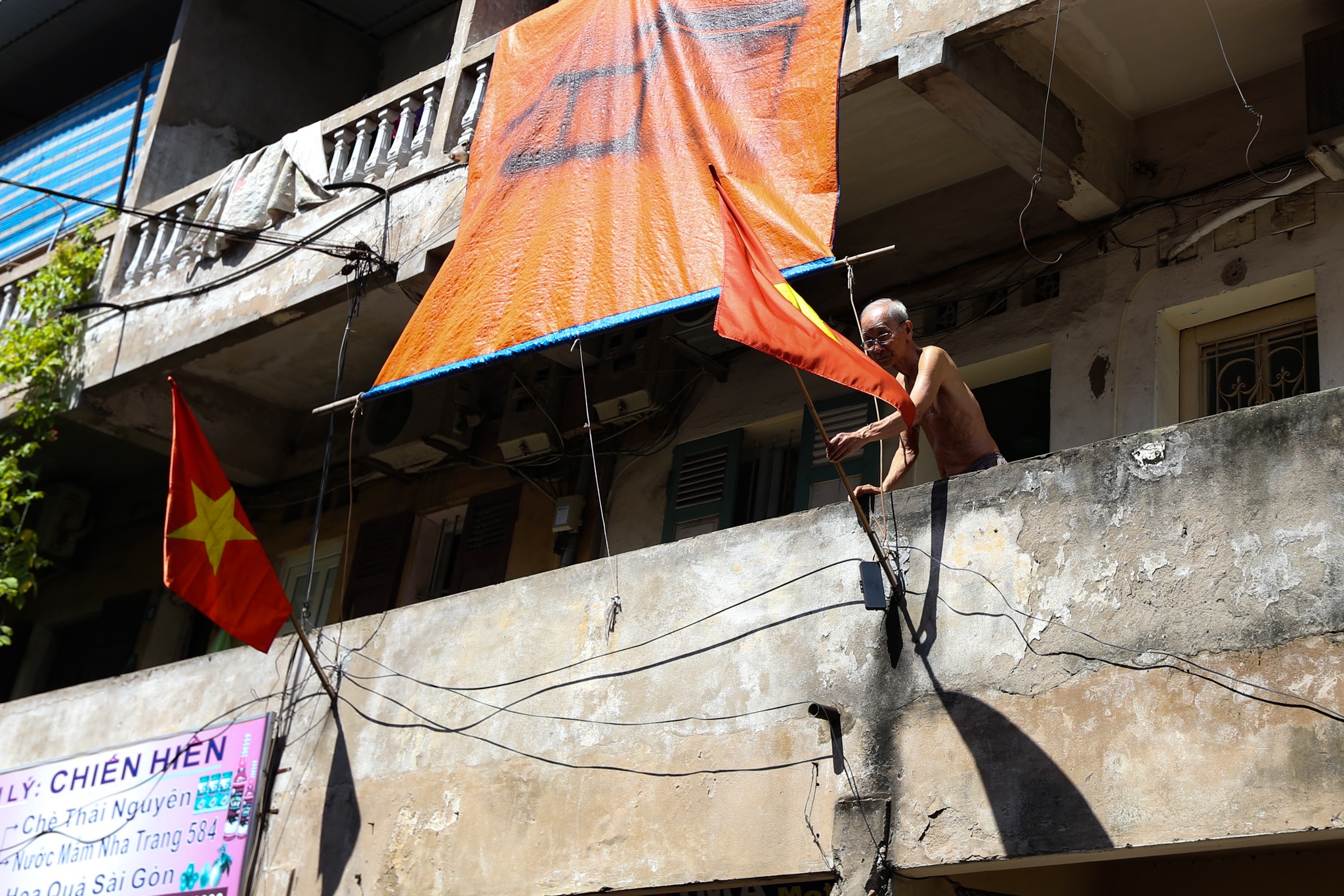 co To quoc va niem tu hao dan toc anh 22