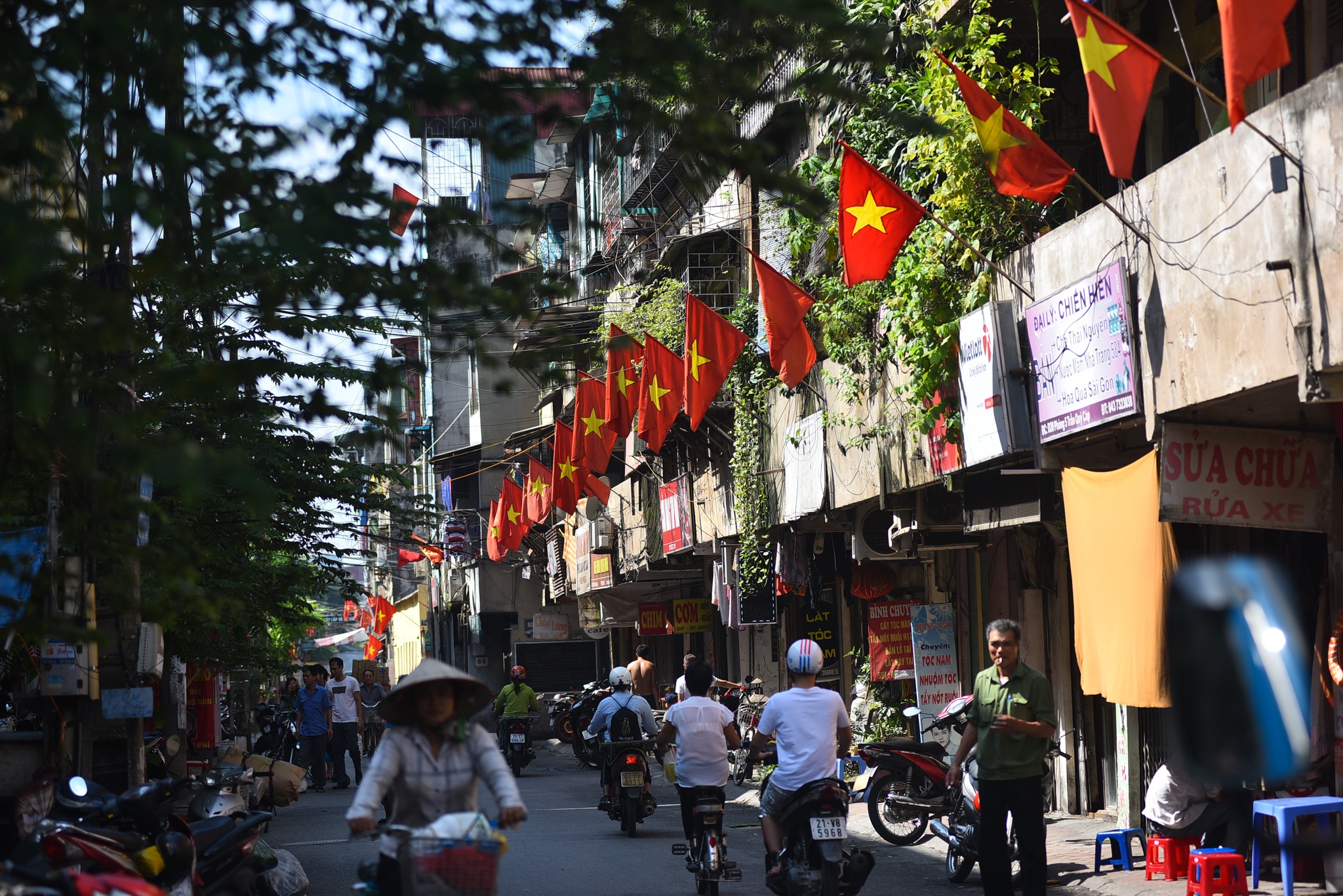 co To quoc va niem tu hao dan toc anh 24