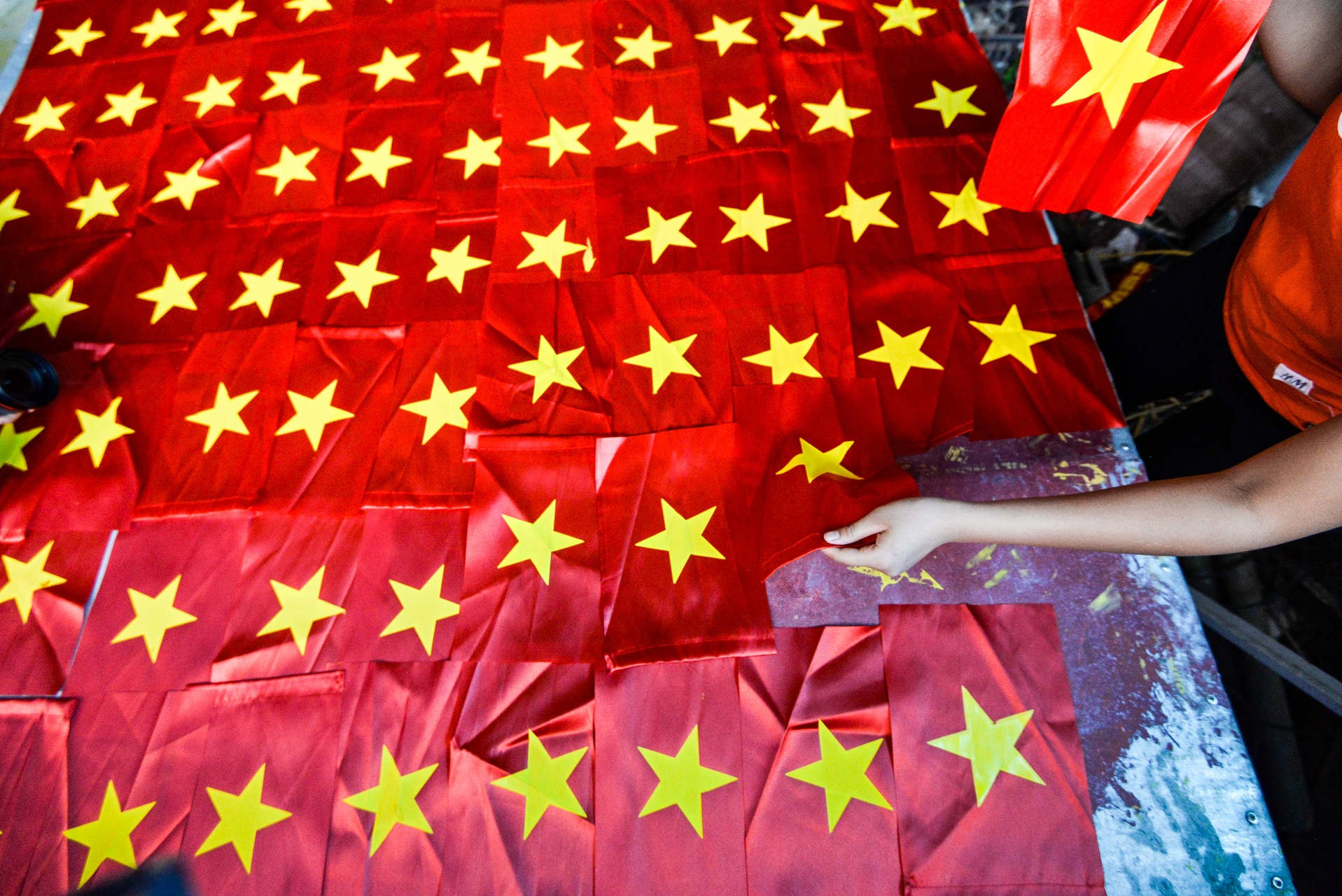 Co do sao vang - niem tu hao trong tim nguoi Viet hinh anh