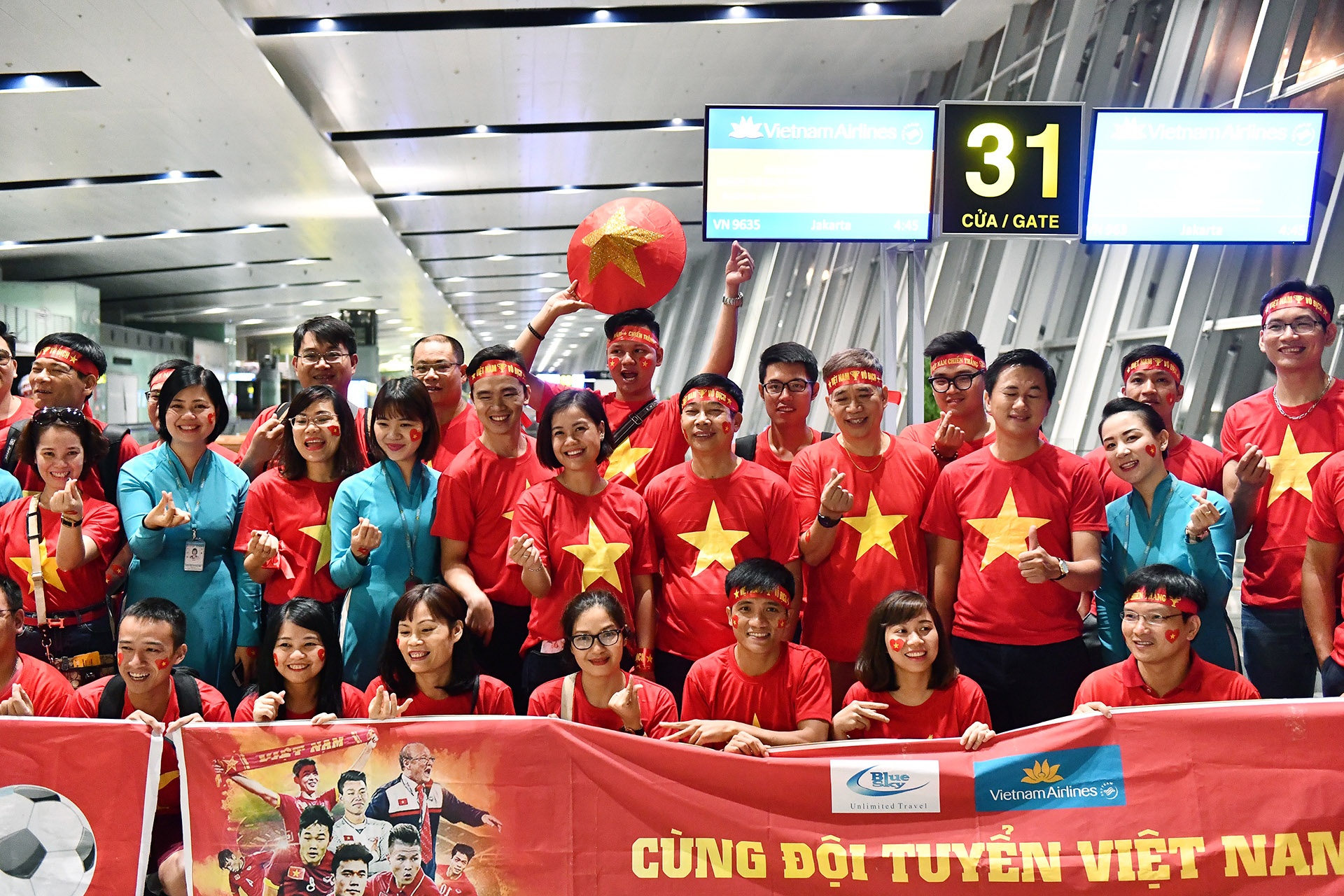 CDV co vu doi tuyen Olympic Viet Nam anh 11