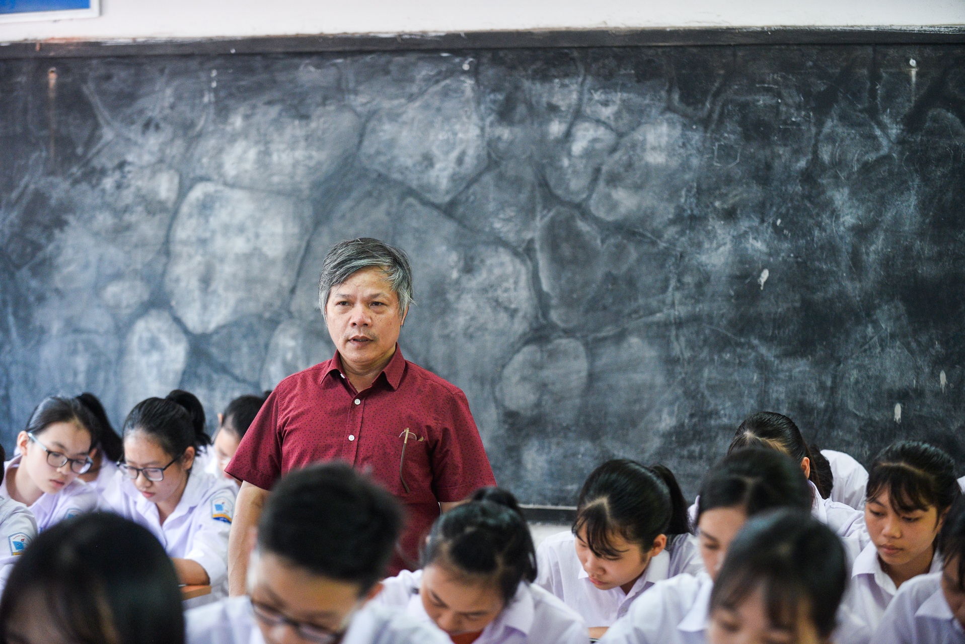 khai giảng năm học mới của thầy giáo chống tiêu cực ảnh 13 khai giang nam hoc moi cua thay giao chong tieu cuc anh 13