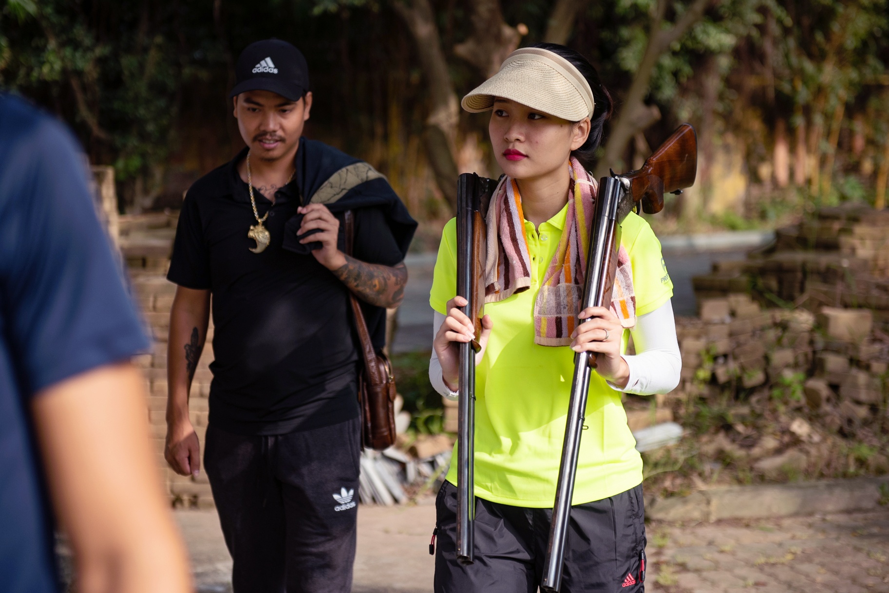 nữ xạ thủ bỏ nghề đi bán thuốc ảnh 6 nu xa thu bo nghe di ban thuoc anh 6