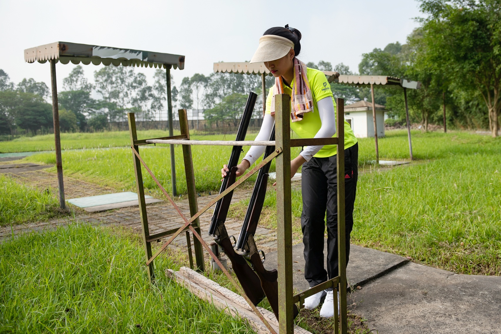 nữ xạ thủ bỏ nghề đi bán thuốc ảnh 5 nu xa thu bo nghe di ban thuoc anh 5
