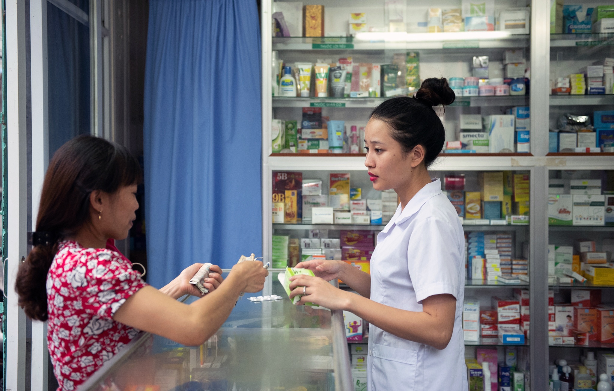 nữ xạ thủ bỏ nghề đi bán thuốc ảnh 18 nu xa thu bo nghe di ban thuoc anh 18