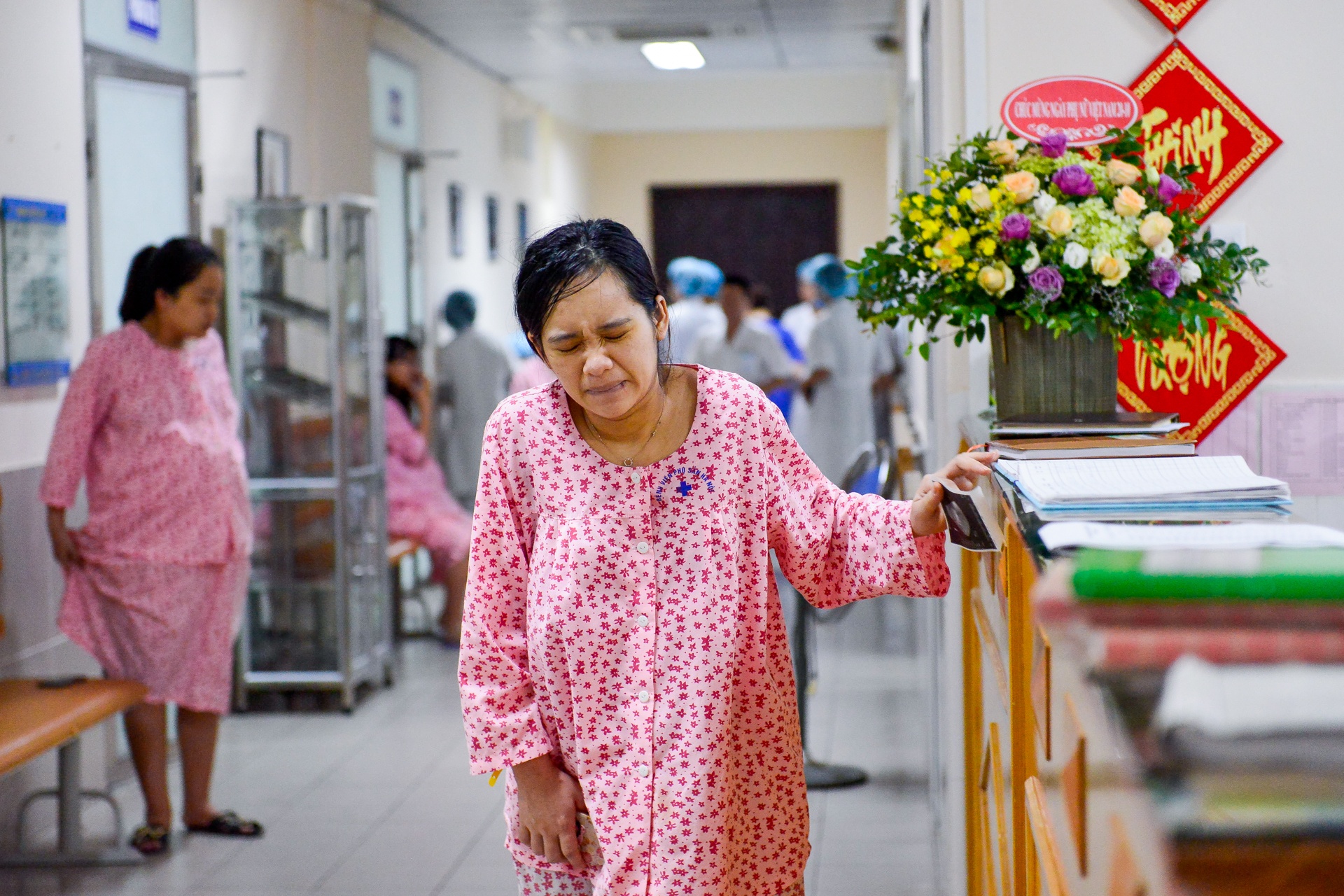 Hanh trinh vuot can thieng lieng cua phu nu anh 16