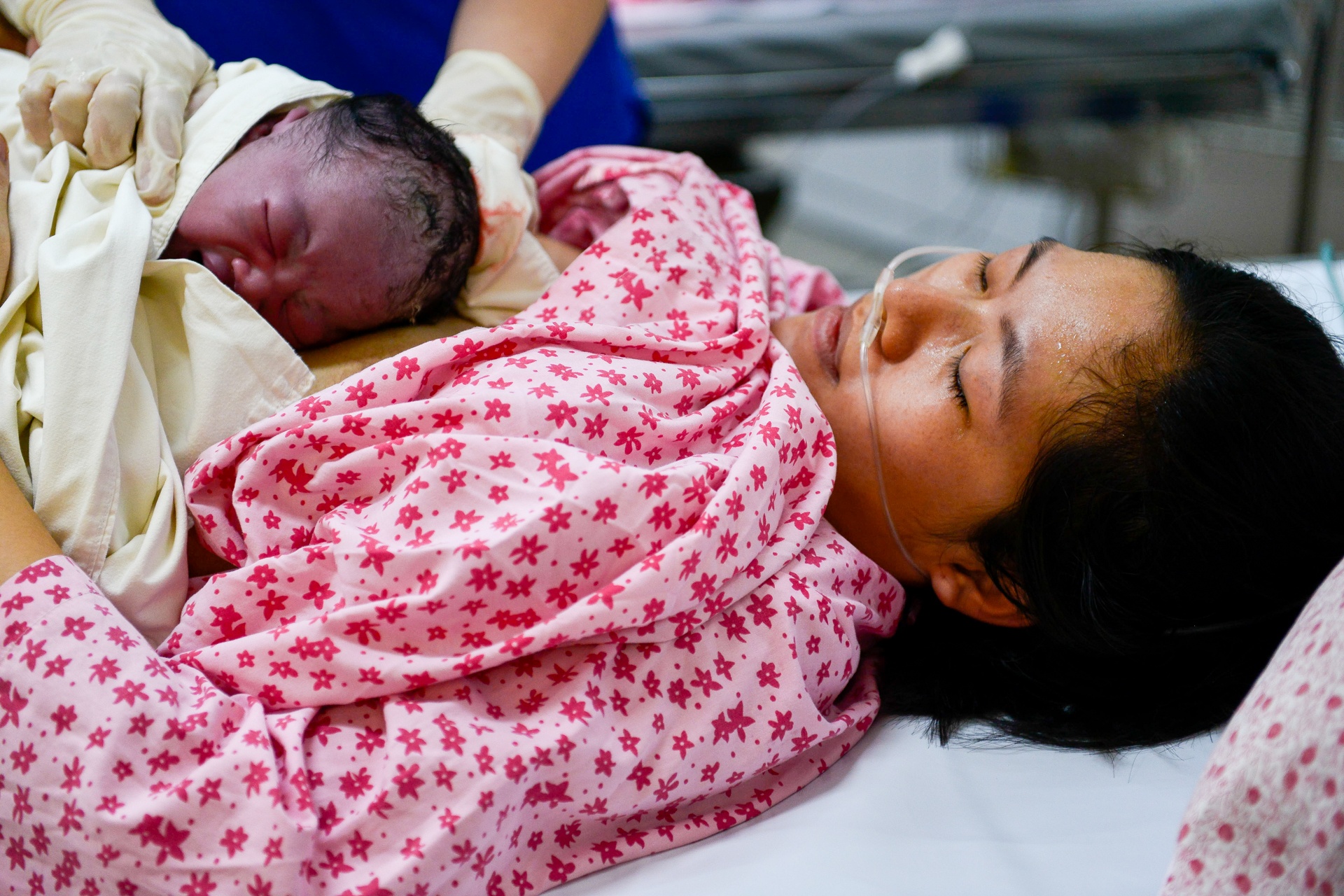 Hanh trinh vuot can thieng lieng cua phu nu anh 29