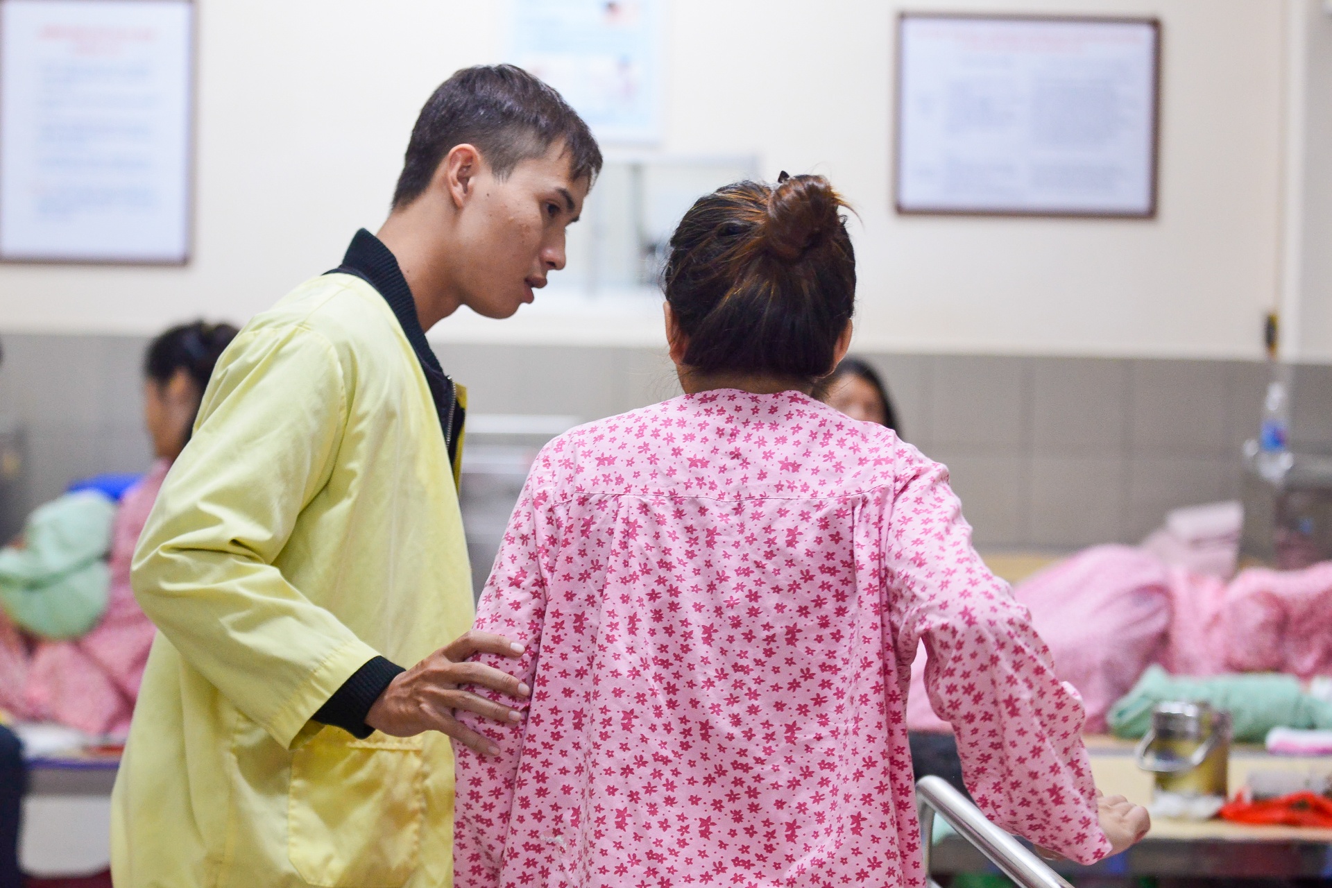 Hanh trinh vuot can thieng lieng cua phu nu anh 41