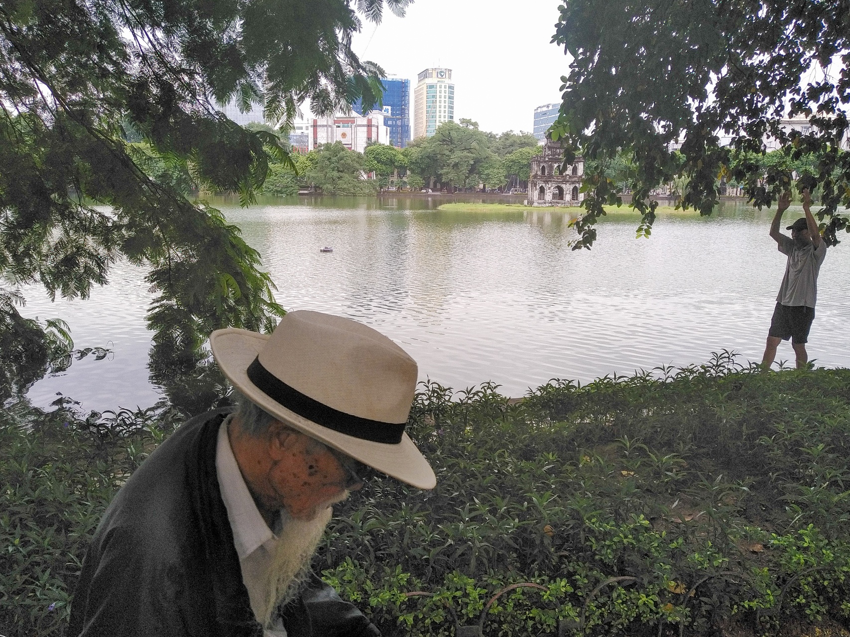 Ha Noi mua thu qua ong kinh Bphone anh 5