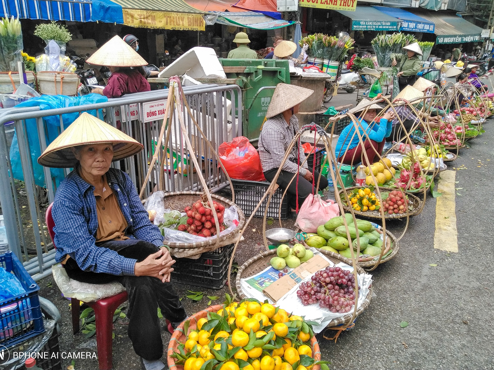 Ha Noi mua thu qua ong kinh Bphone anh 19